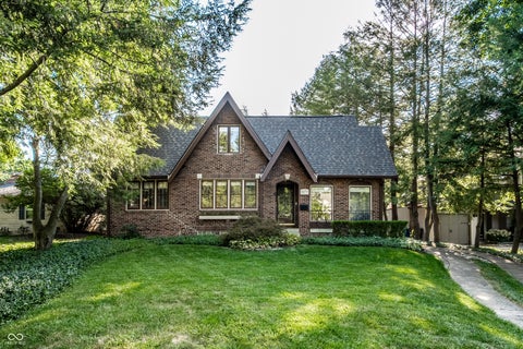 Photo of 5875 Guilford Avenue, Indianapolis, IN 46220 (MLS # 22125035)