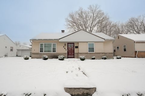 Photo of 561 W 13th Street, Indianapolis, IN 46202 (MLS # 22070994)