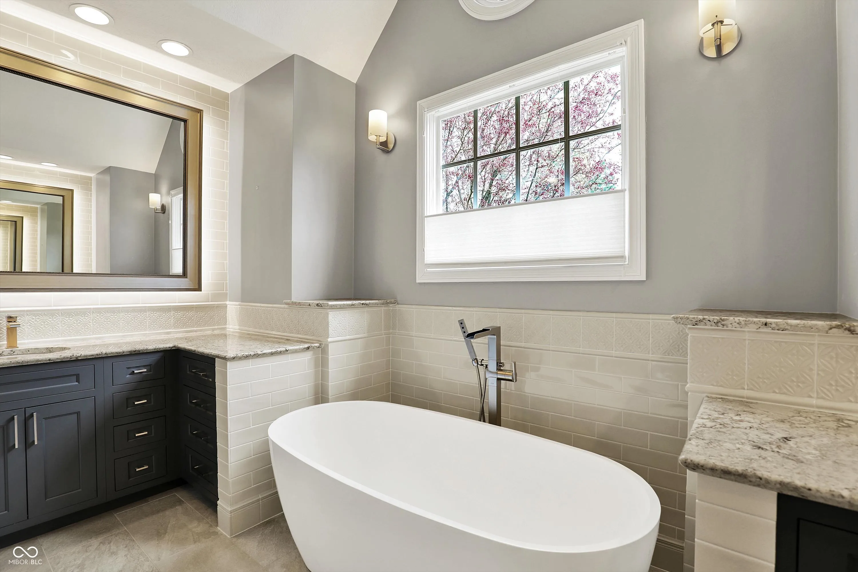 Indianapolis, Indiana 46256, United States, 4 Bedrooms Bedrooms, ,4 BathroomsBathrooms,Residential,Pending,111851