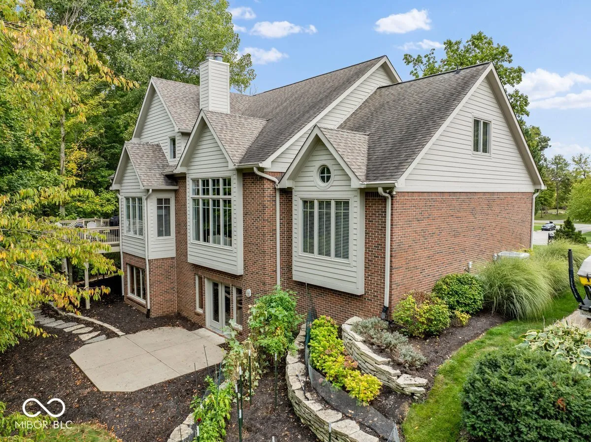 Indianapolis, Indiana 46256, United States, 4 Bedrooms Bedrooms, ,4 BathroomsBathrooms,Residential,Pending,111851