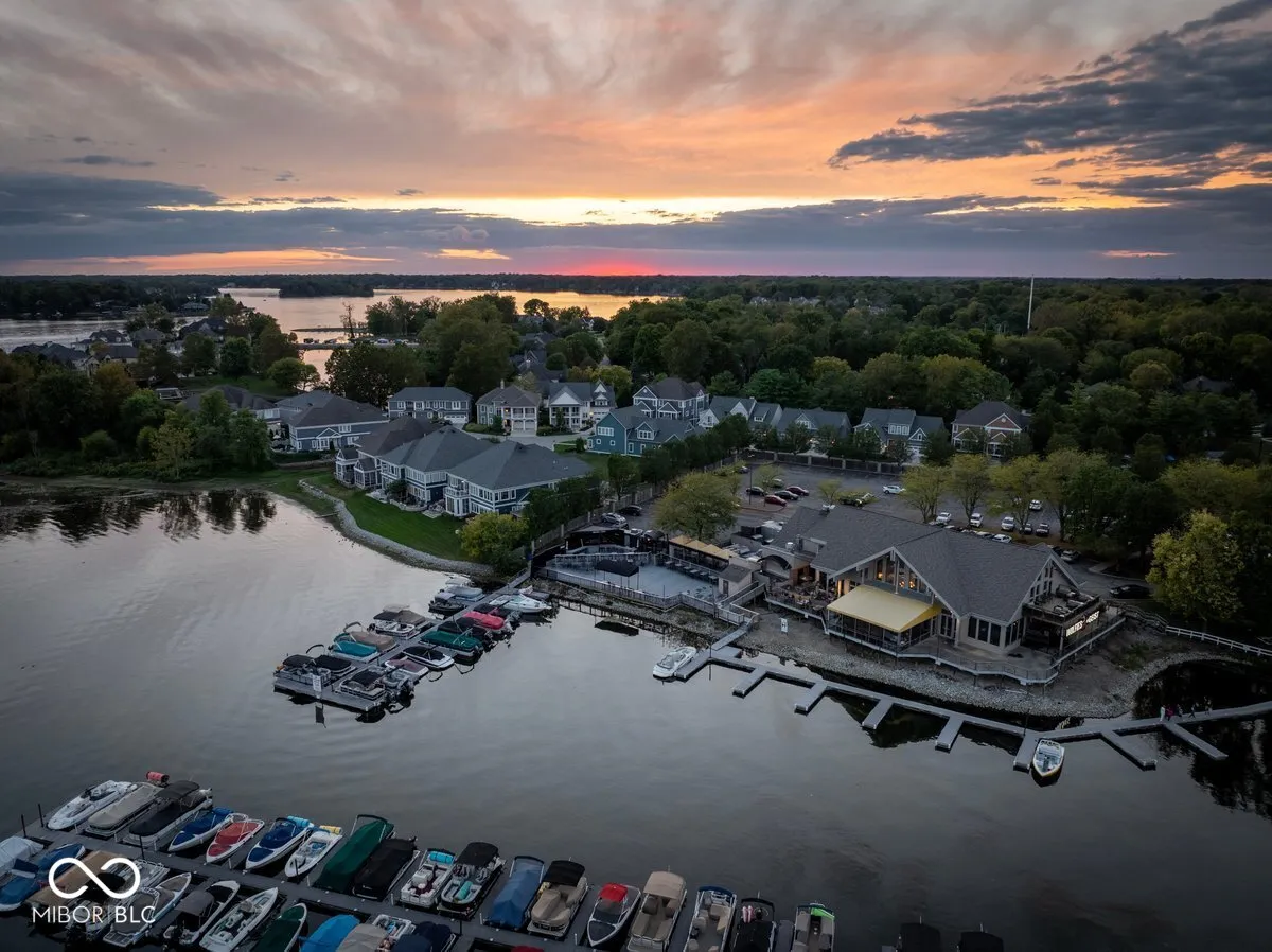 Indianapolis, Indiana 46256, United States, 4 Bedrooms Bedrooms, ,4 BathroomsBathrooms,Residential,Pending,111851