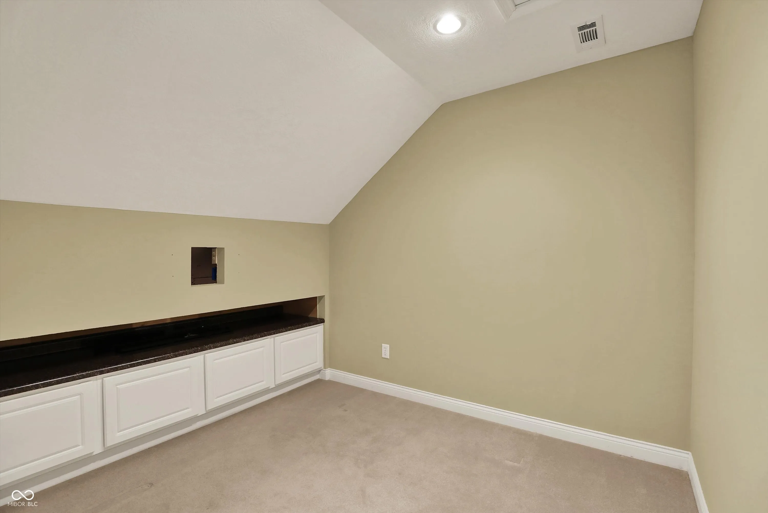 Indianapolis, Indiana 46256, United States, 4 Bedrooms Bedrooms, ,4 BathroomsBathrooms,Residential,Pending,111851