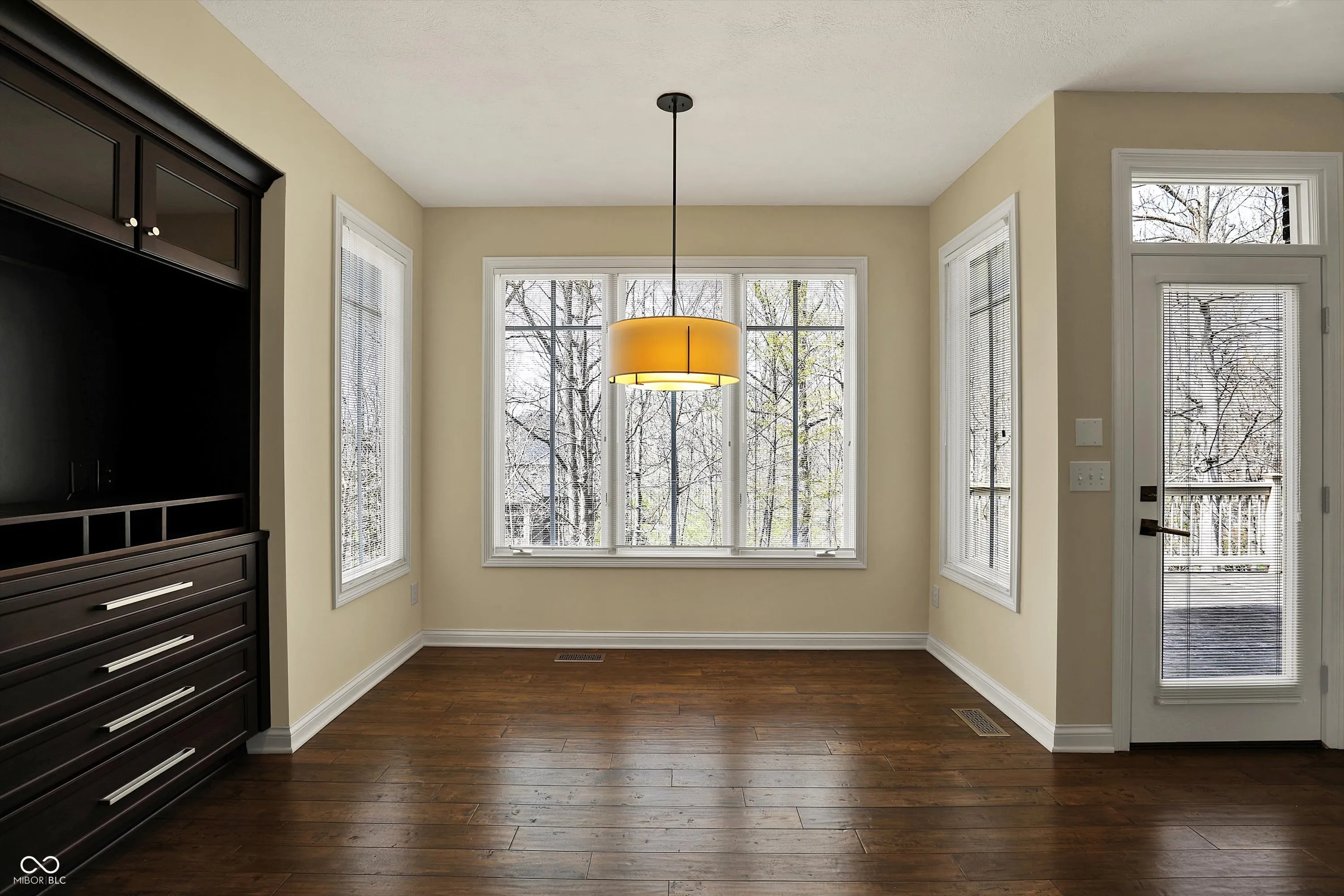 Indianapolis, Indiana 46256, United States, 4 Bedrooms Bedrooms, ,4 BathroomsBathrooms,Residential,Pending,111851