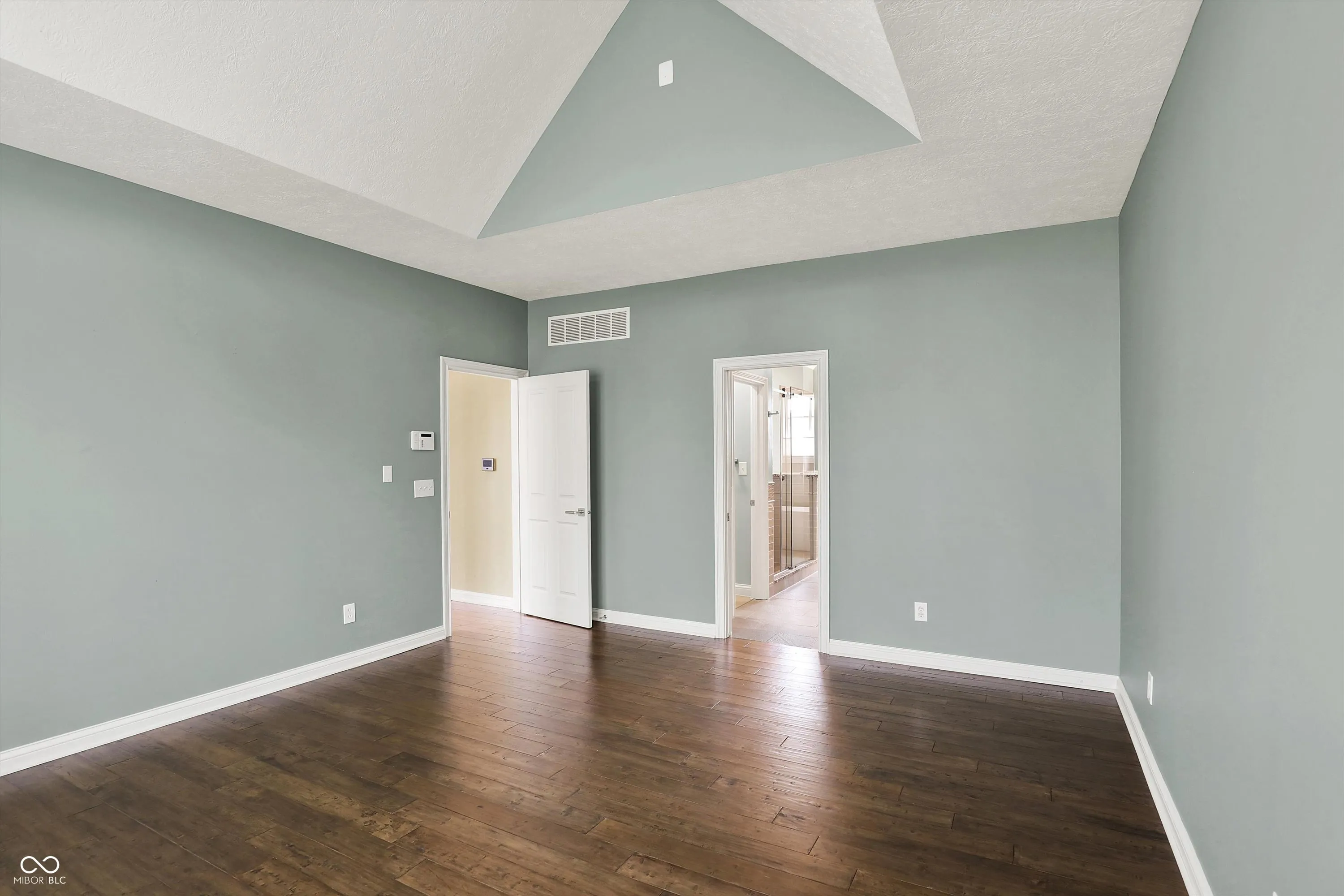 Indianapolis, Indiana 46256, United States, 4 Bedrooms Bedrooms, ,4 BathroomsBathrooms,Residential,Pending,111851