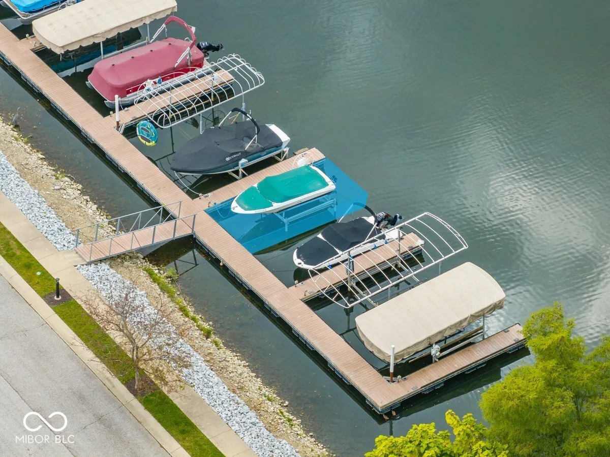 Indianapolis, Indiana 46256, United States, 4 Bedrooms Bedrooms, ,4 BathroomsBathrooms,Residential,Pending,111851