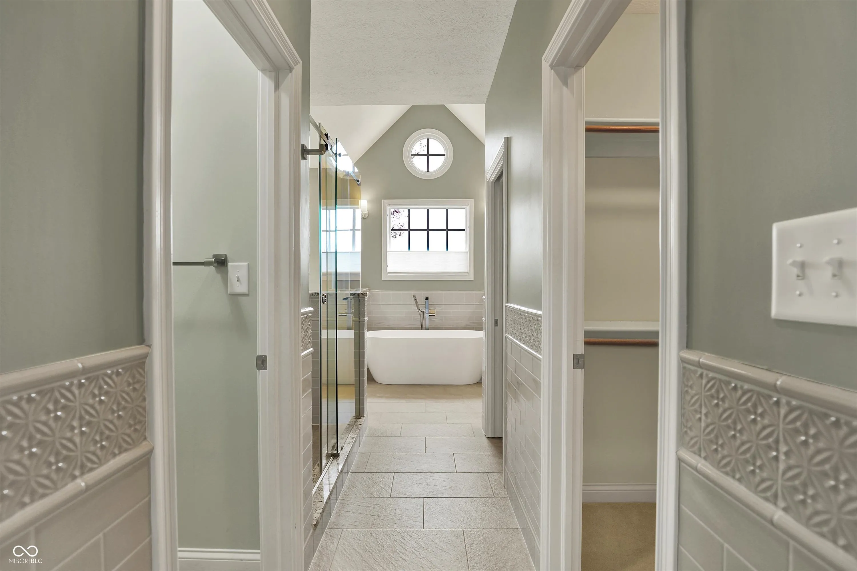 Indianapolis, Indiana 46256, United States, 4 Bedrooms Bedrooms, ,4 BathroomsBathrooms,Residential,Pending,111851