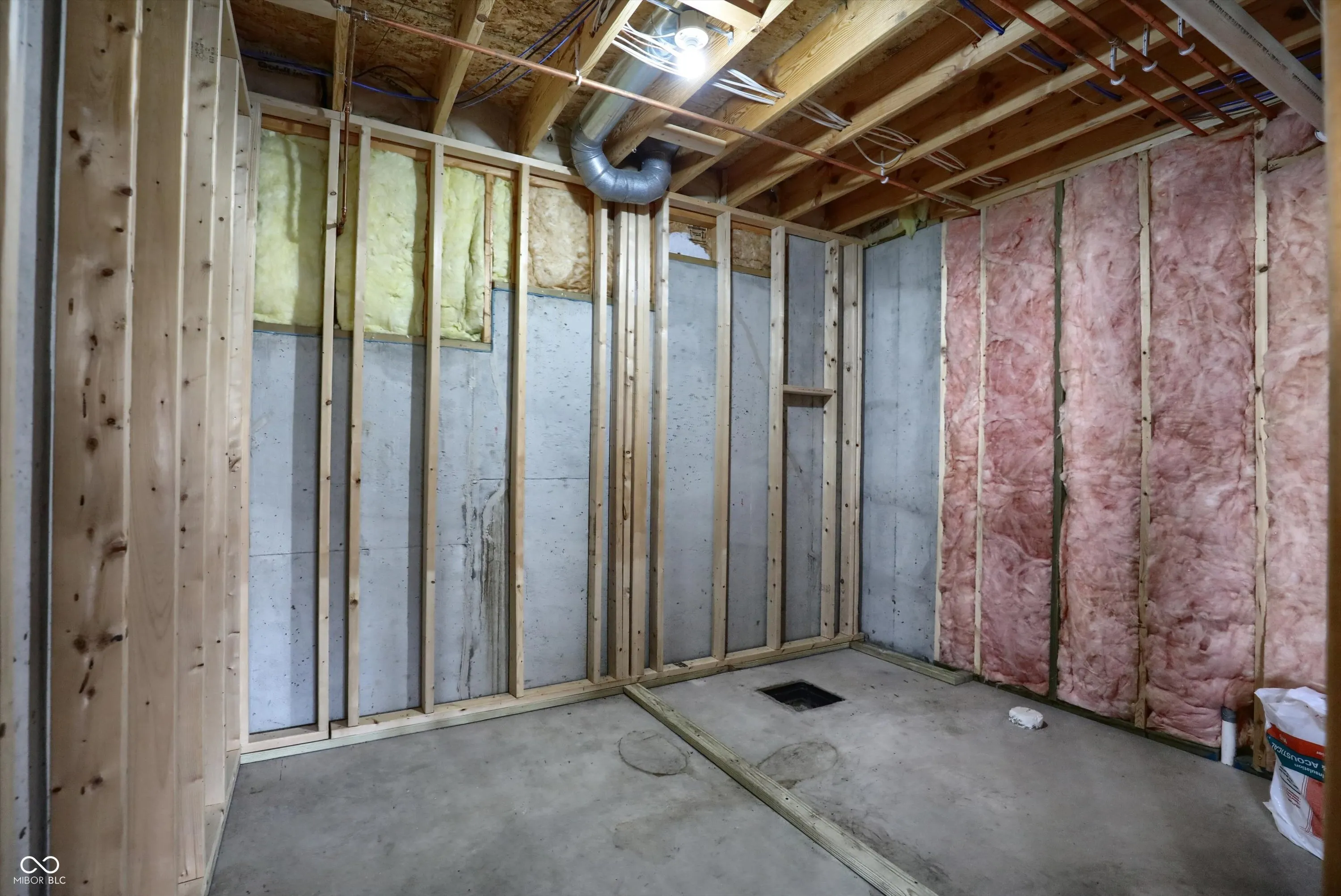 Indianapolis, Indiana 46256, United States, 4 Bedrooms Bedrooms, ,4 BathroomsBathrooms,Residential,Pending,111851