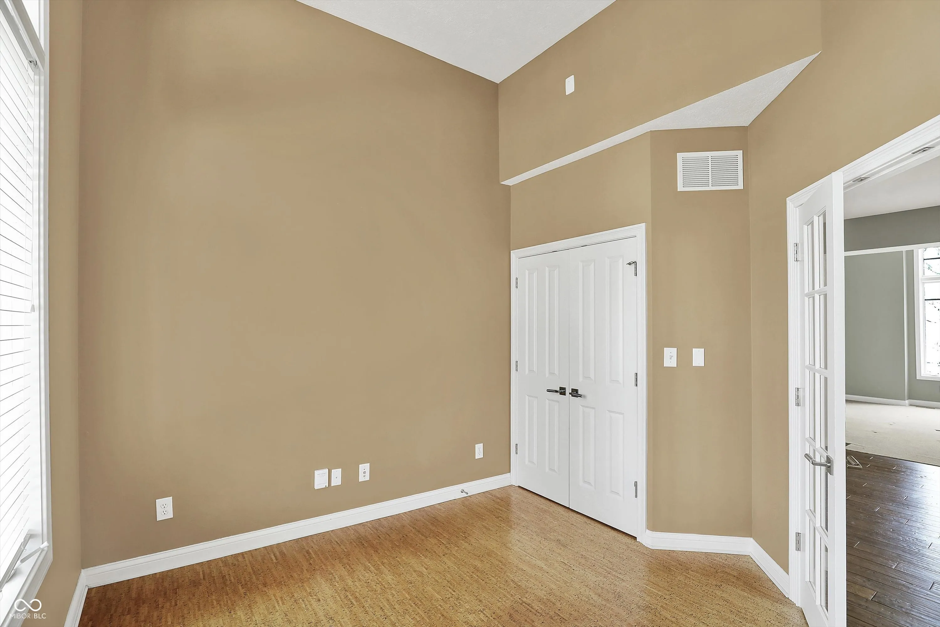 Indianapolis, Indiana 46256, United States, 4 Bedrooms Bedrooms, ,4 BathroomsBathrooms,Residential,Pending,111851