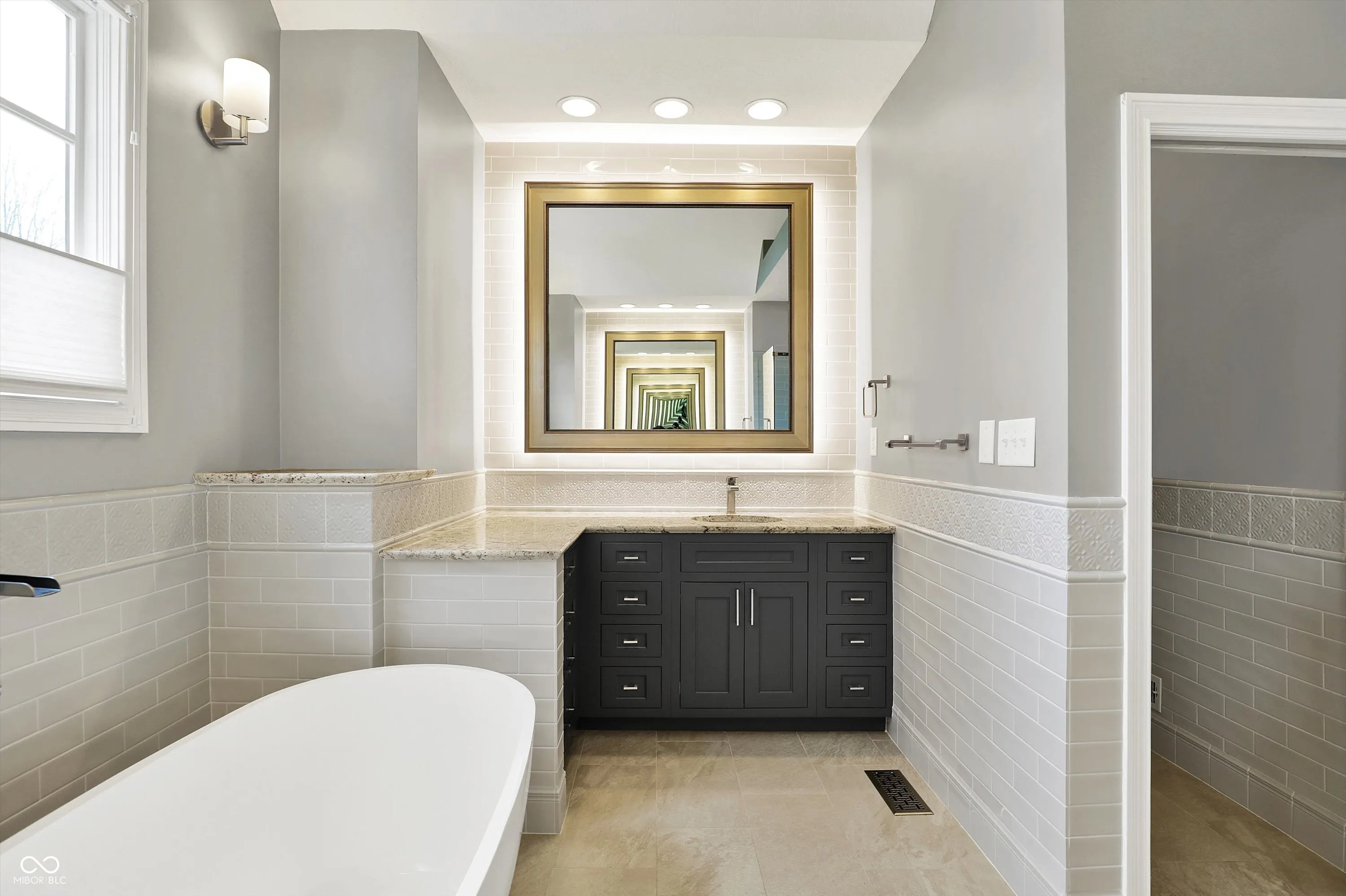 Indianapolis, Indiana 46256, United States, 4 Bedrooms Bedrooms, ,4 BathroomsBathrooms,Residential,Pending,111851