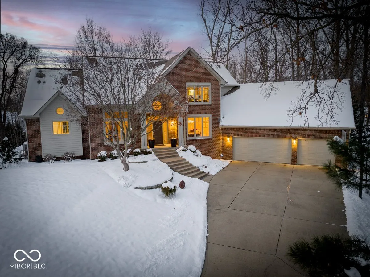 Indianapolis, Indiana 46256, United States, 4 Bedrooms Bedrooms, ,4 BathroomsBathrooms,Residential,Pending,111851