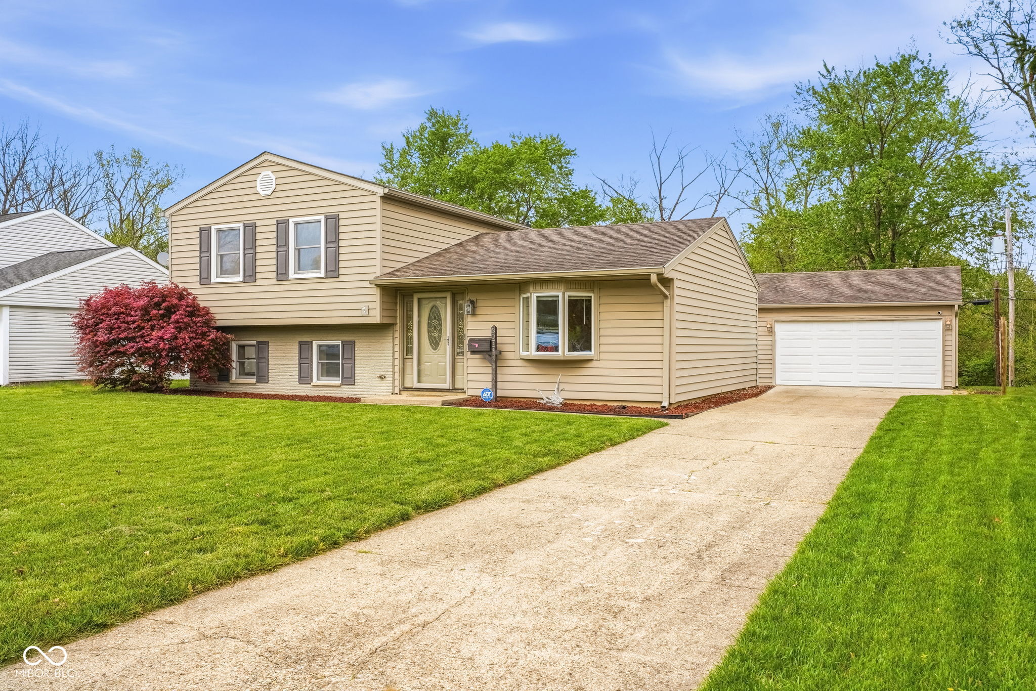 3077 Hawcreek Boulevard