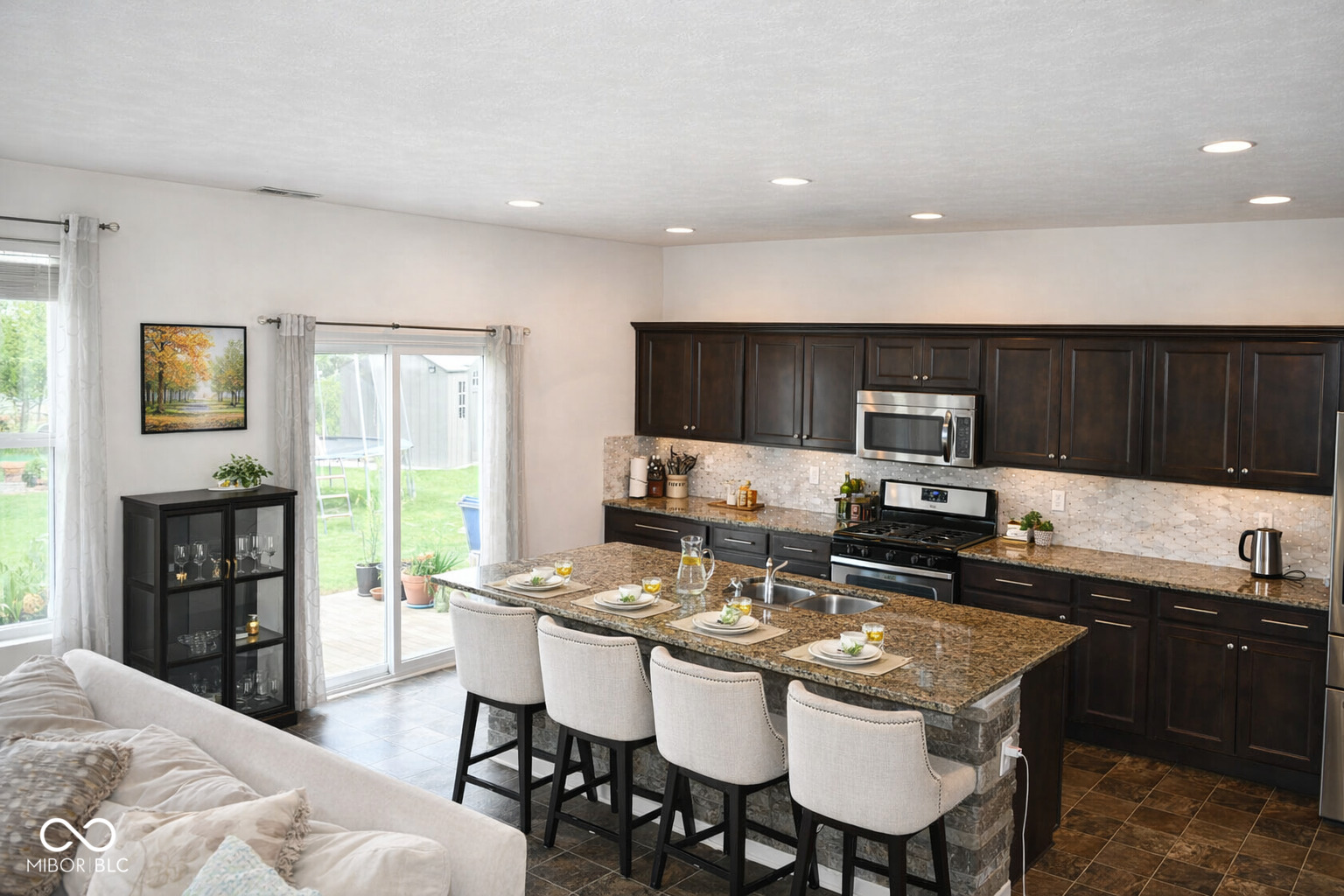 1922 Lakecrest Drive