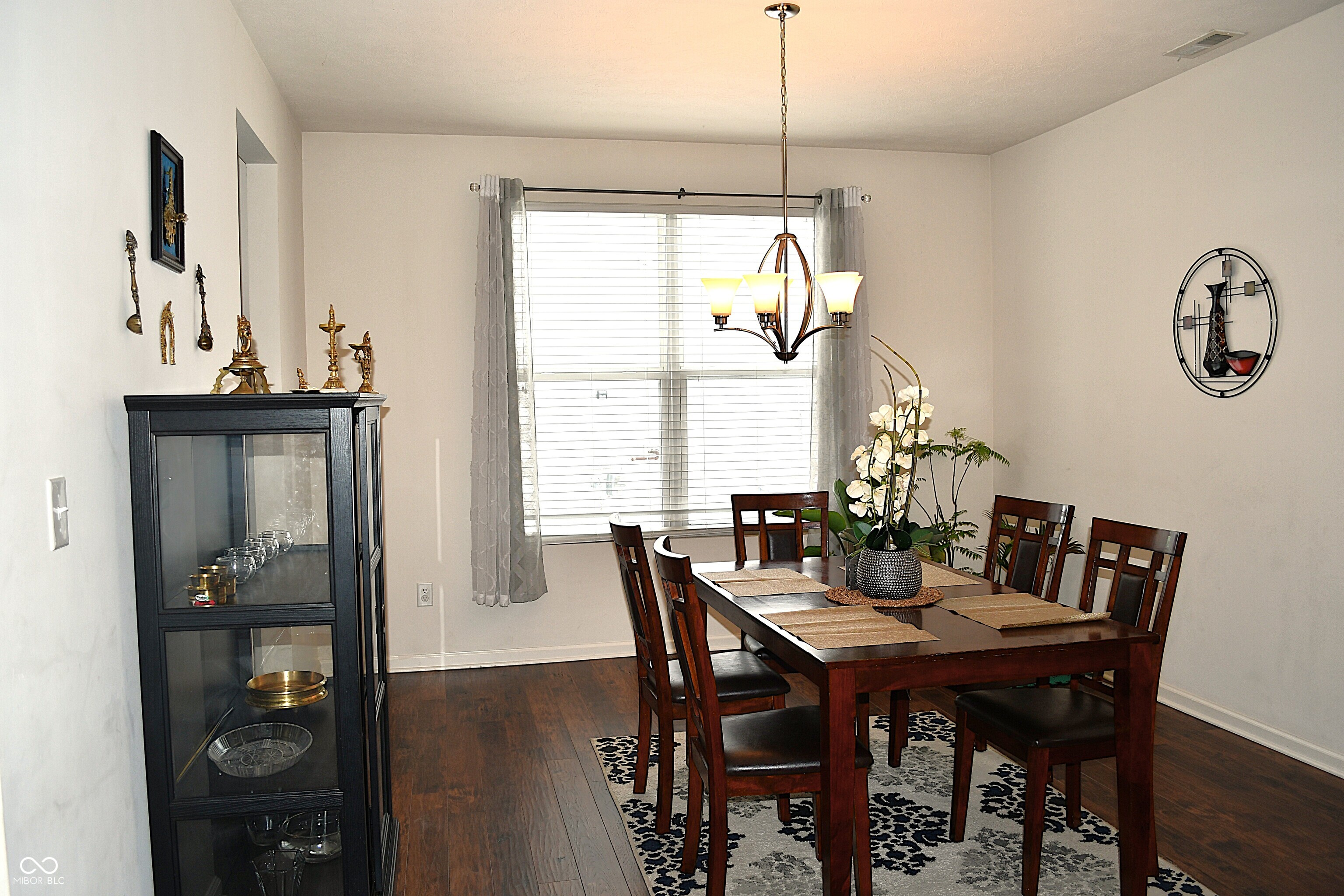 1922 Lakecrest Drive