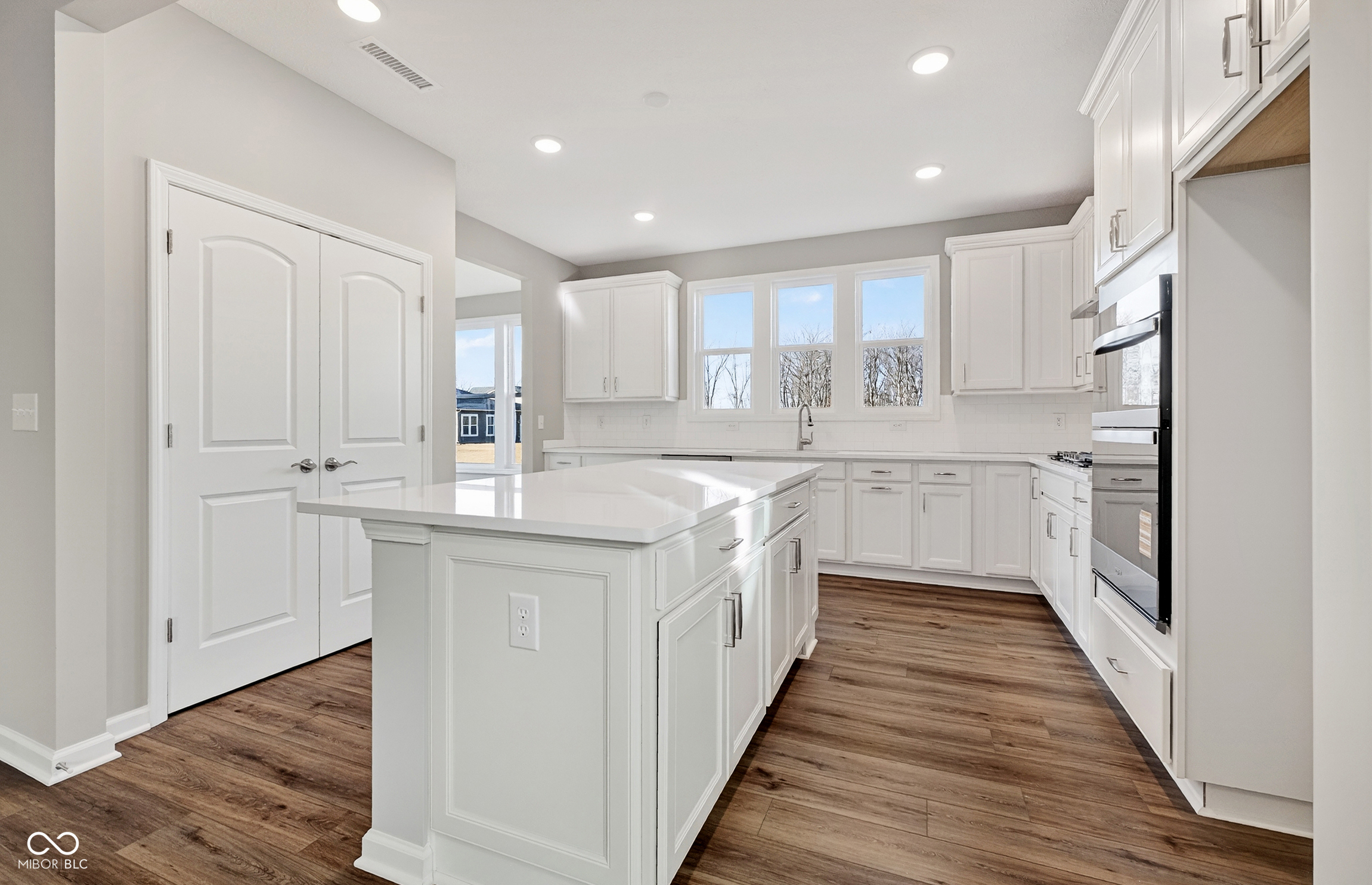 2546 Goldfinger Lane