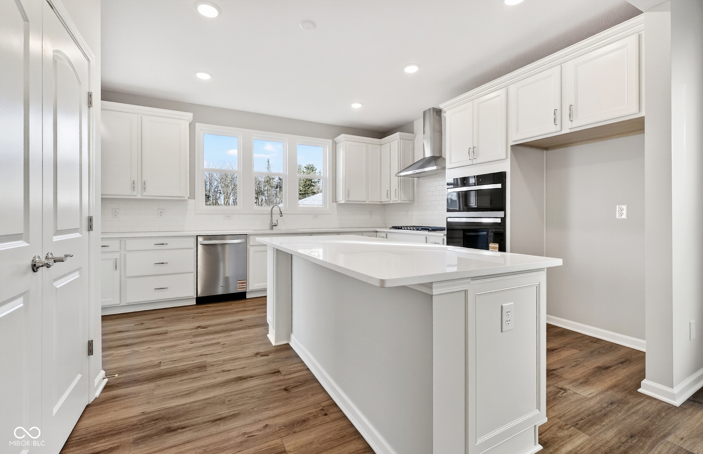 2546 Goldfinger Lane