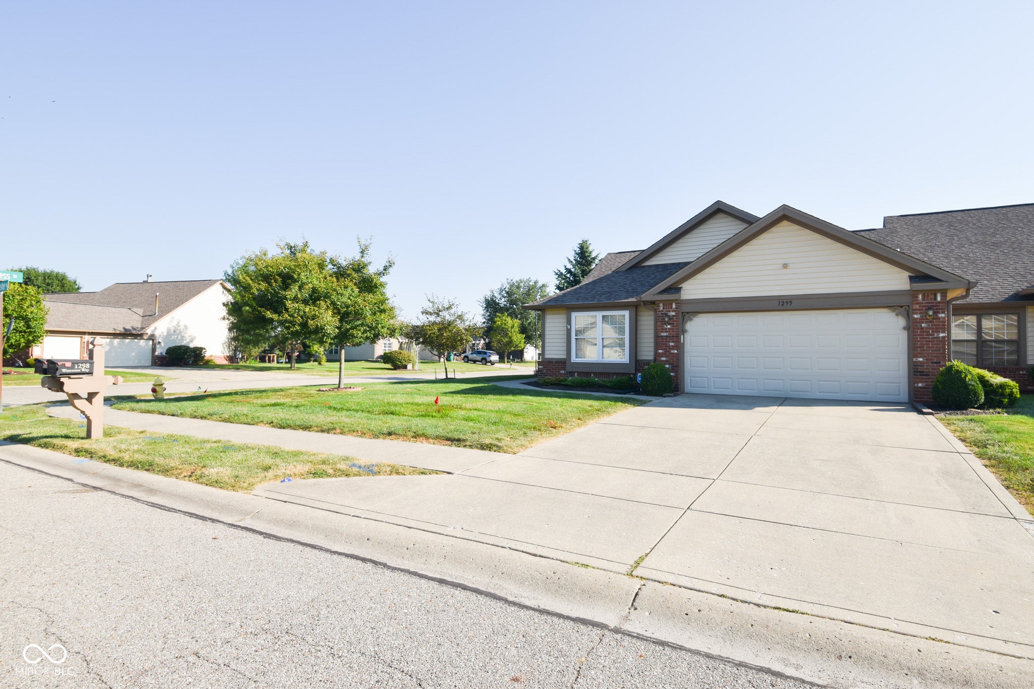 1295 Worcester Way