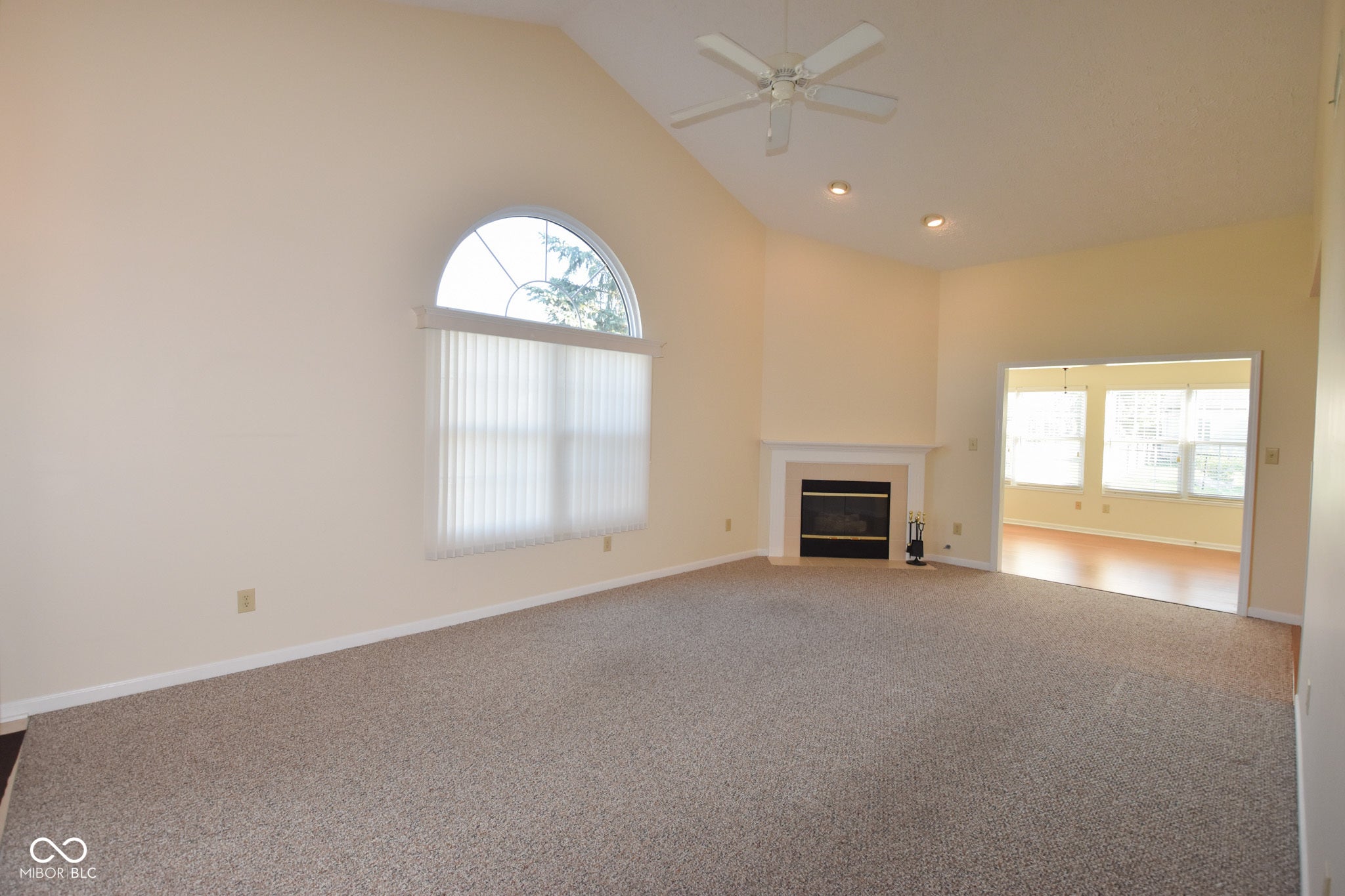 1295 Worcester Way