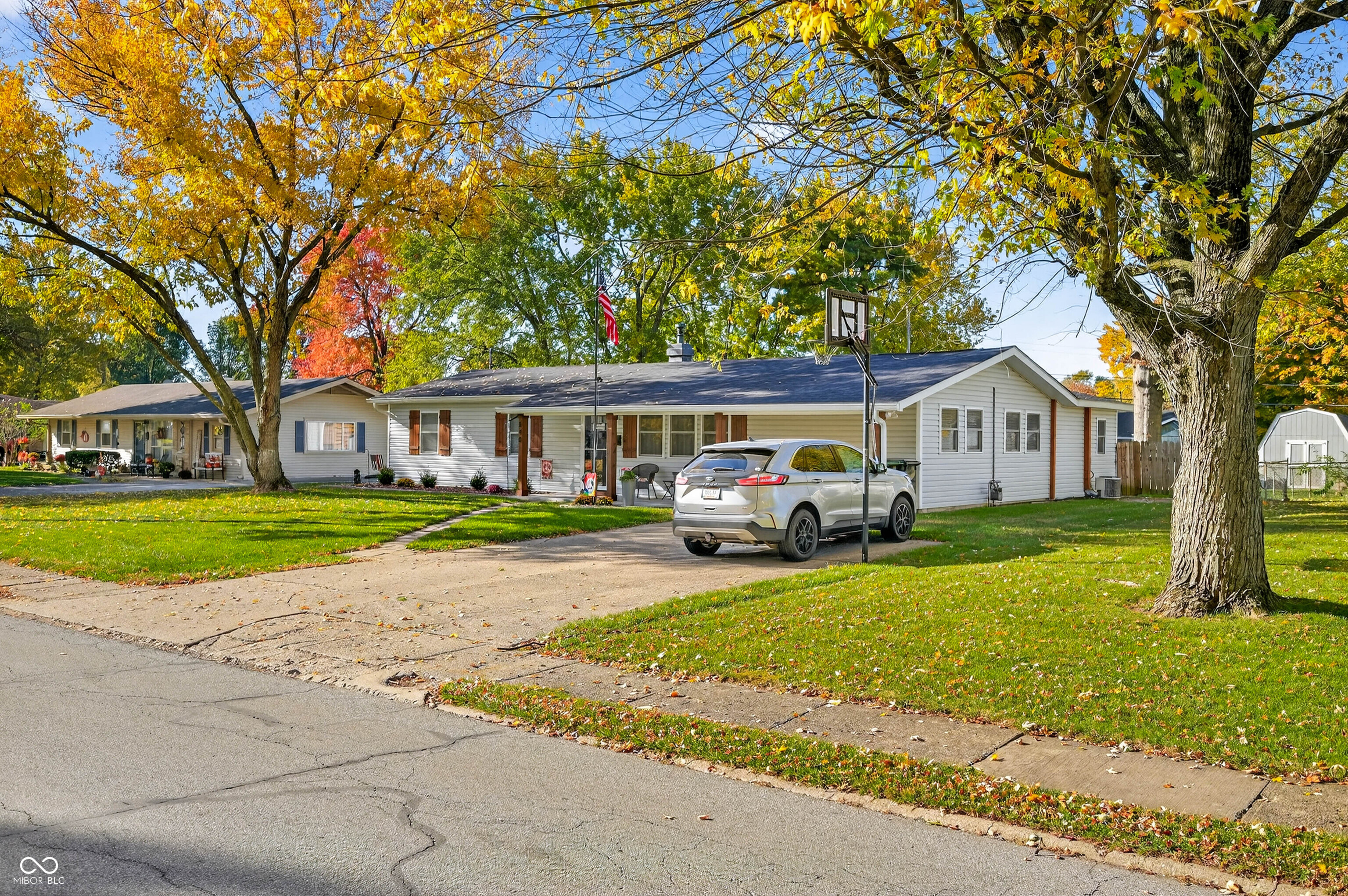 840 Sweetbriar Avenue