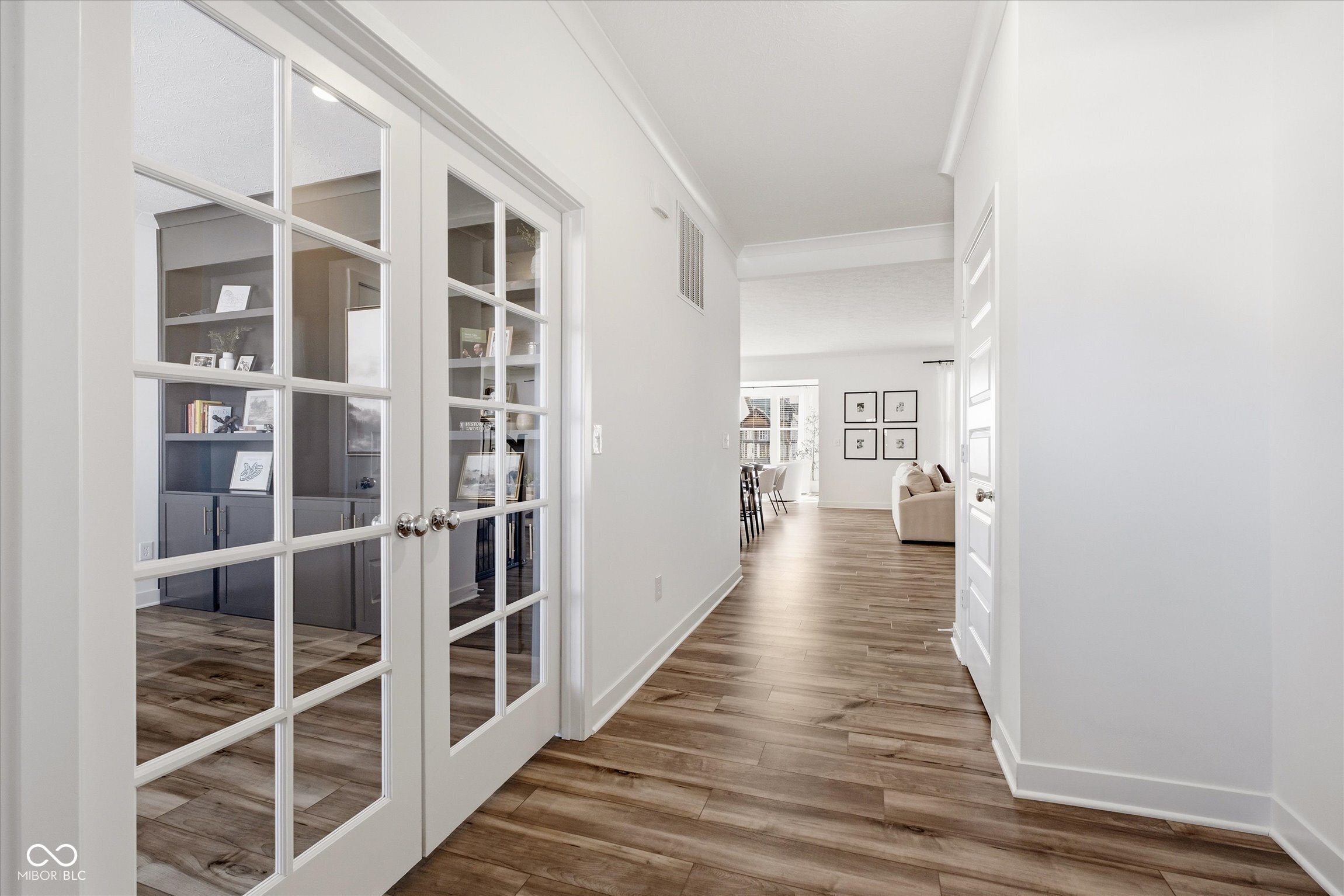 1424 Chatham Hills Boulevard