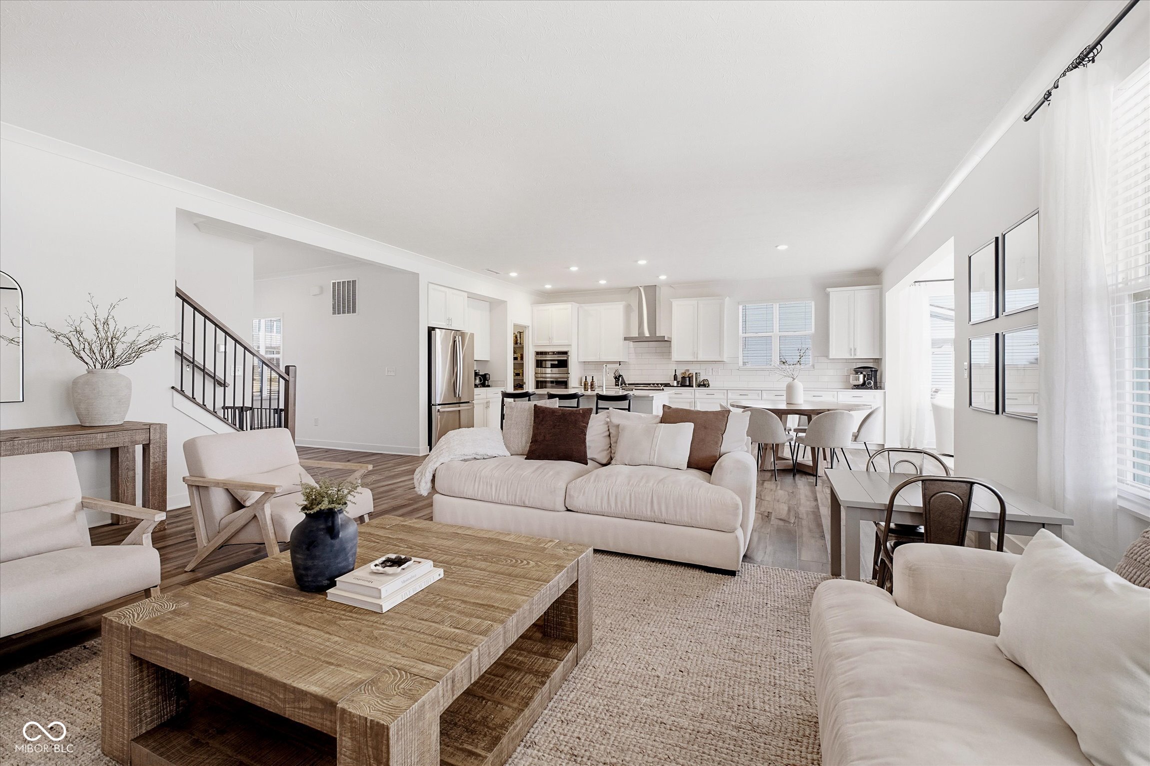 1424 Chatham Hills Boulevard