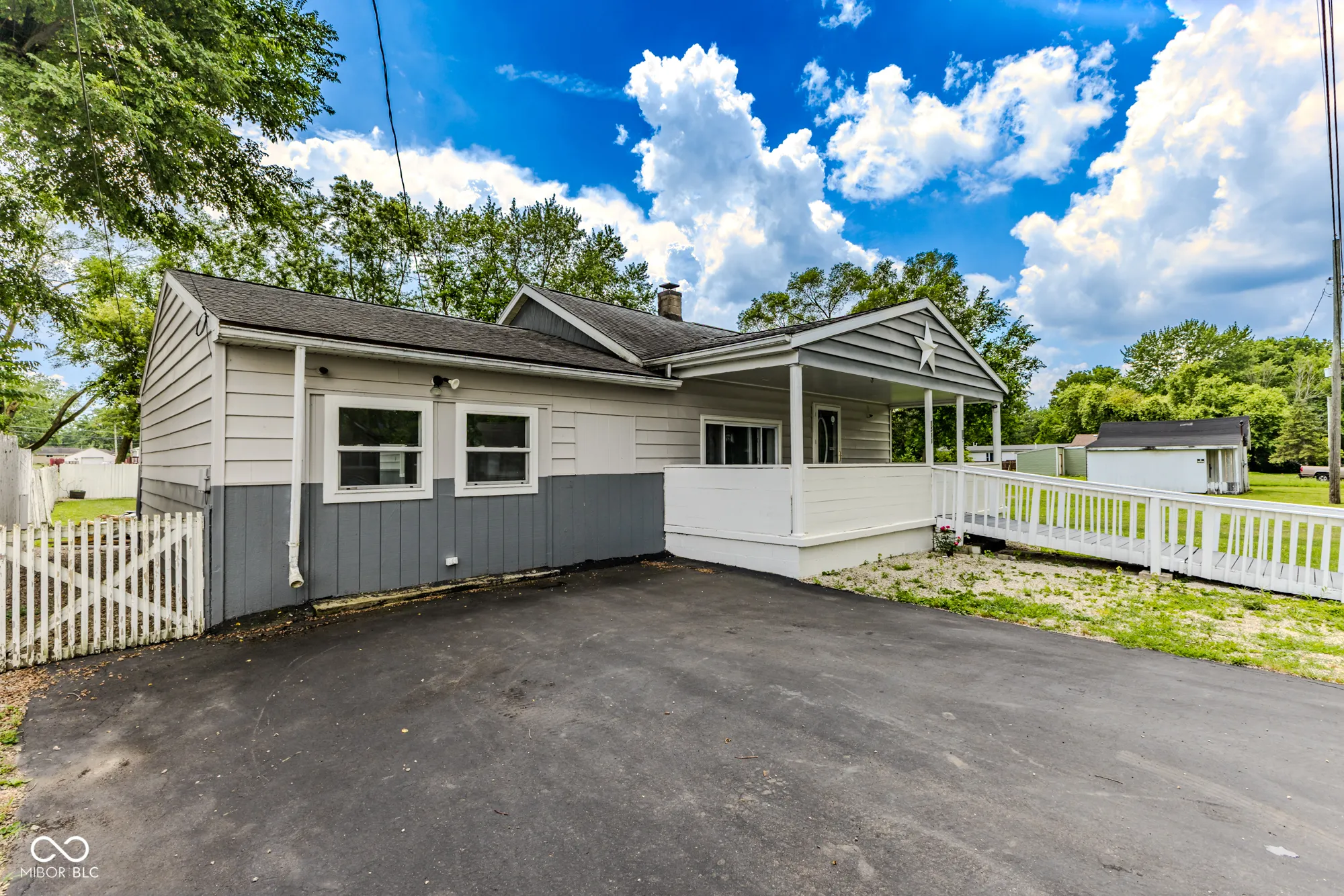 Muncie, Indiana 47302, United States, 2 Bedrooms Bedrooms, ,1 BathroomBathrooms,Residential,Active,160452