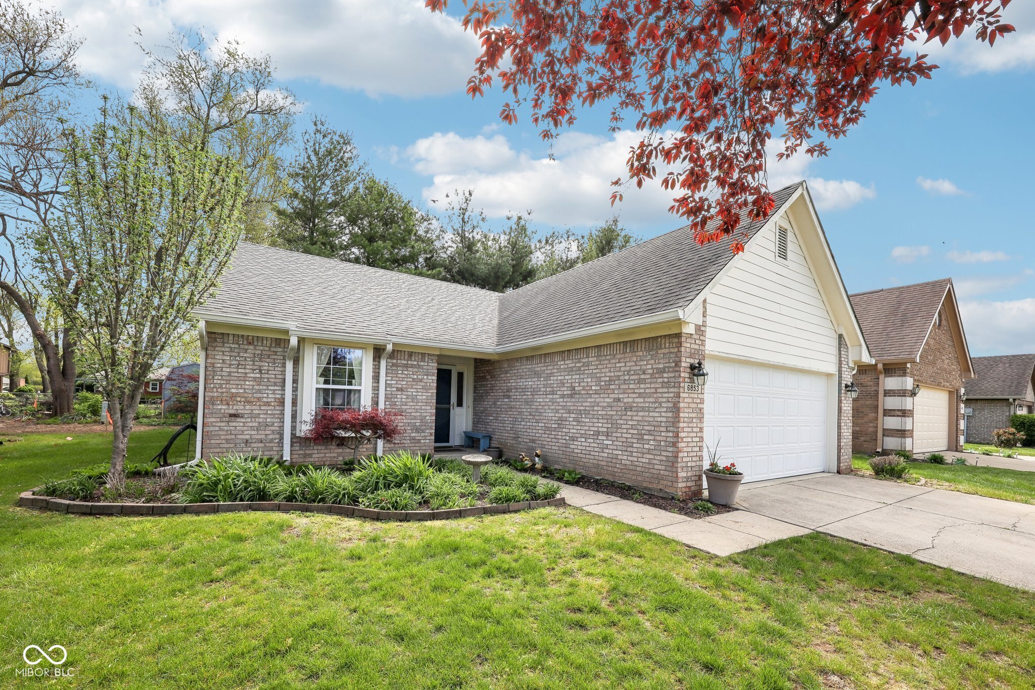 6853 Arjay Drive