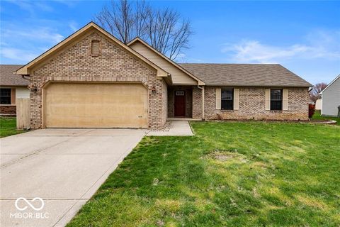 Photo of 6026 Cheri Circle, Indianapolis, IN 46237 (MLS # 22097031)