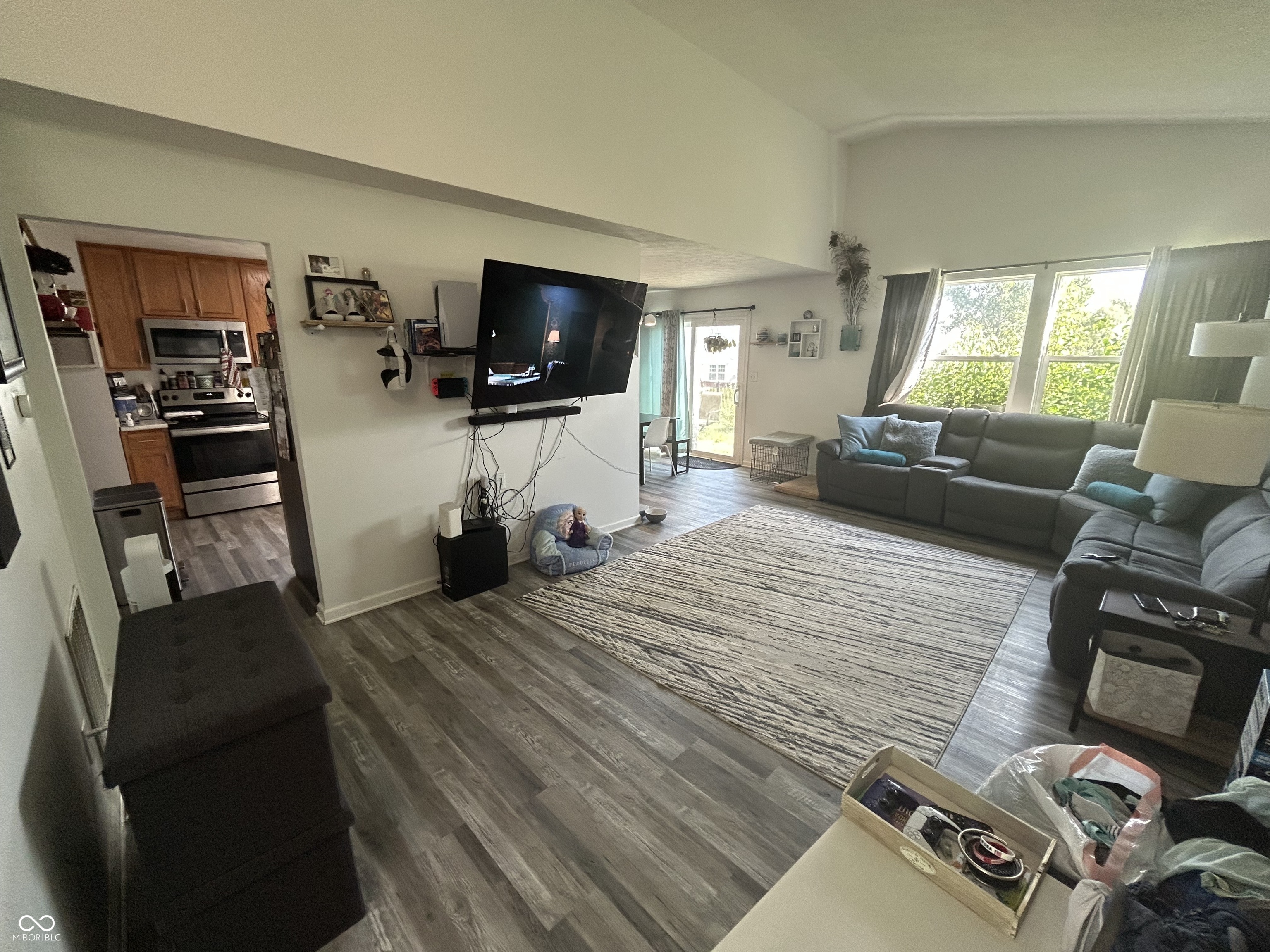 429 E Clear Lake Lane