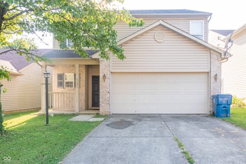 Photo of 8204 Lake Tree Lane, Indianapolis, IN 46217 (MLS # 22123887)