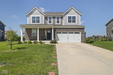 Photo of 15306 Dawn Run Drive, Fishers, IN 46040 (MLS # 22084172)