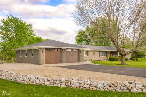 Photo of 8101 N County Road 825 E, Hope, IN 47246 (MLS # 22095246)
