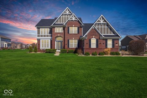 Photo of 1294 Mayfair Court, Greenwood, IN 46143 (MLS # 22088689)