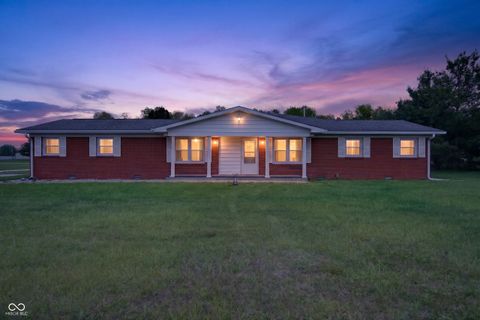 Photo of 4410 S 00 Ew, Kokomo, IN 46902 (MLS # 22105655)