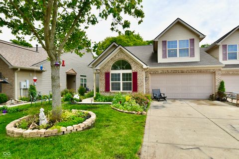 Photo of 2805 Rylee Court, Greenwood, IN 46143 (MLS # 22074427)