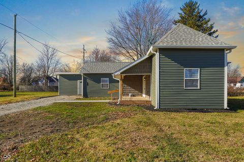 Photo of 206 N Main Street, Kempton, IN 46049 (MLS # 22075336)