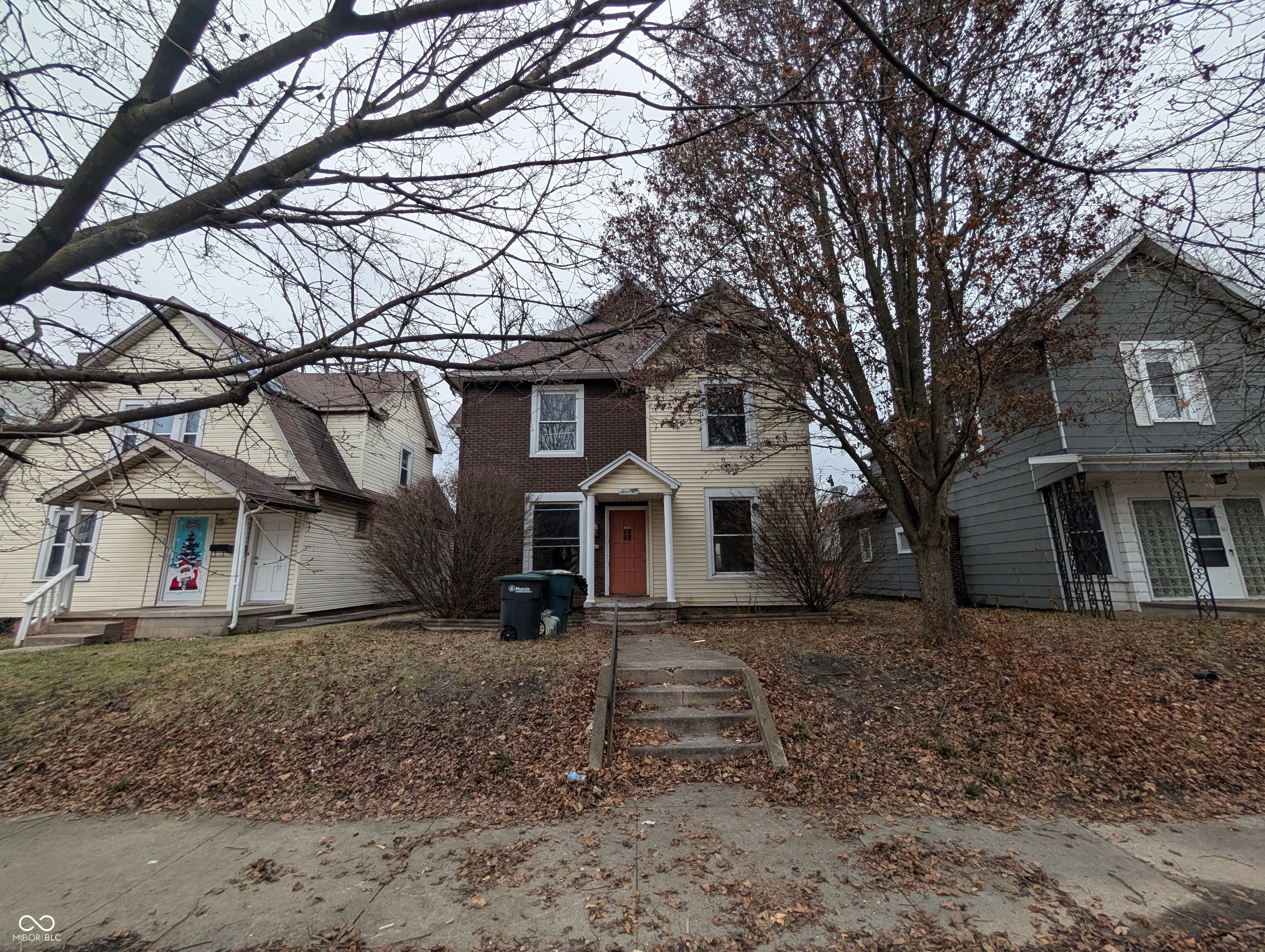 802 W Charles Street