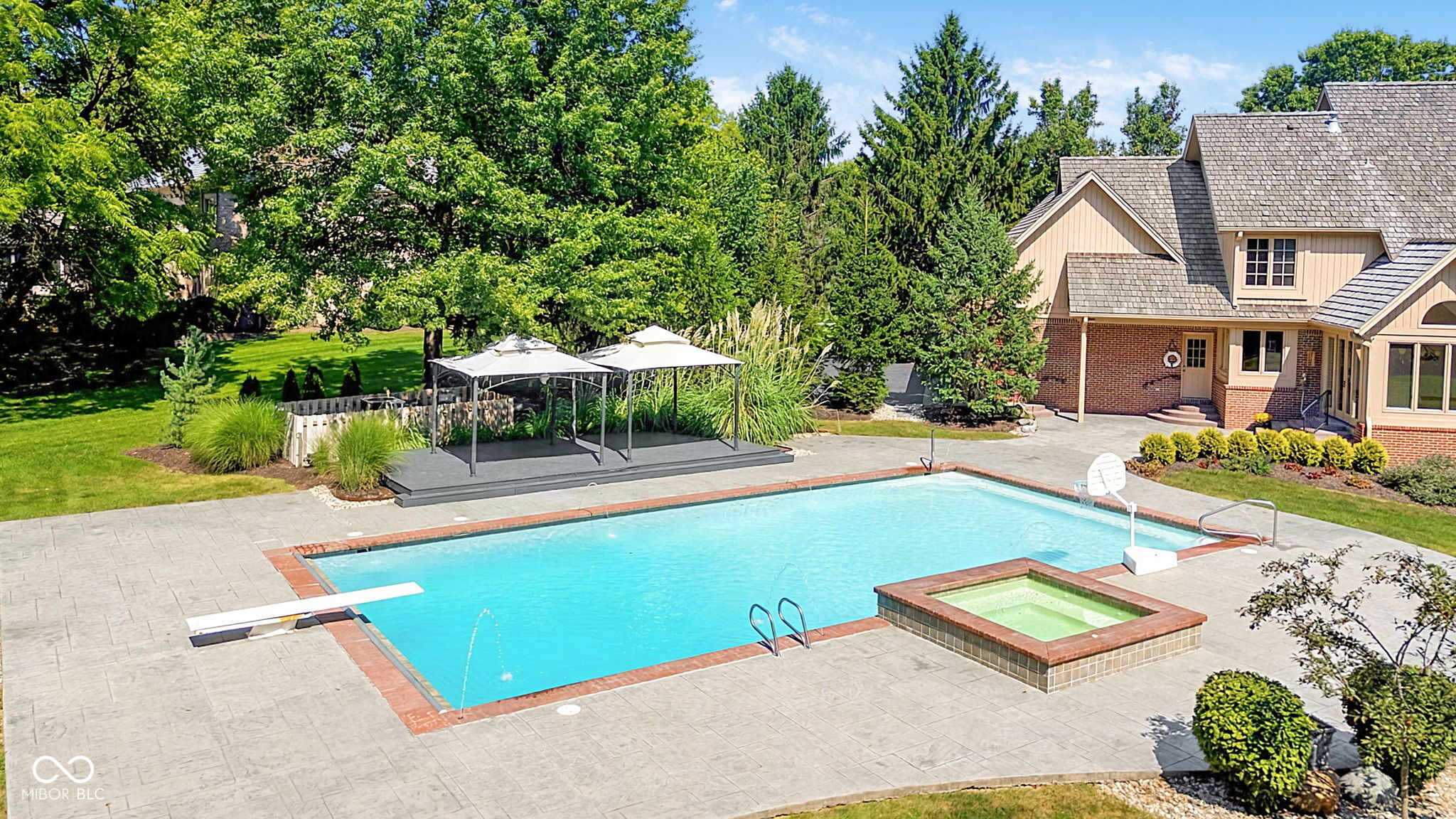 14260 Oakbrook Court