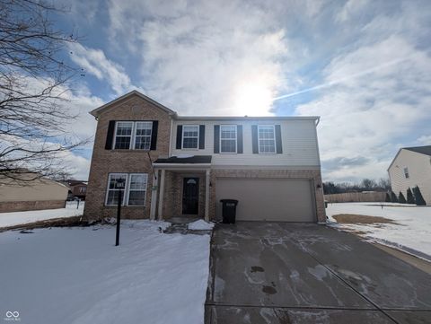 Photo of 505 Abbywood Circle, Danville, IN 46122 (MLS # 22083716)