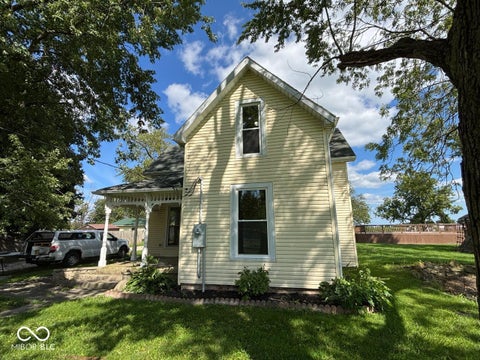 Photo of 422 S Sycamore Street, Gaston, IN 47342 (MLS # 22122357)