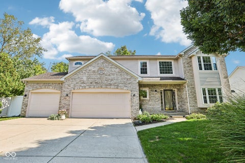 Photo of 13683 Autumn Lake Overlook, Carmel, IN 46032 (MLS # 22126737)