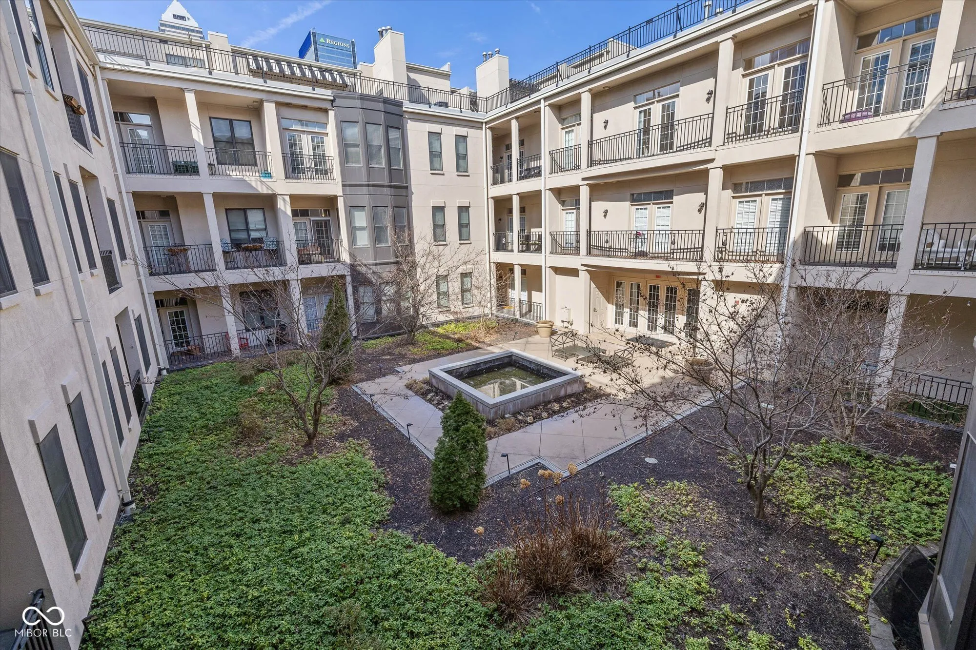 Indianapolis, Indiana 46204, United States, 2 Bedrooms Bedrooms, ,2 BathroomsBathrooms,Residential,Active,84228