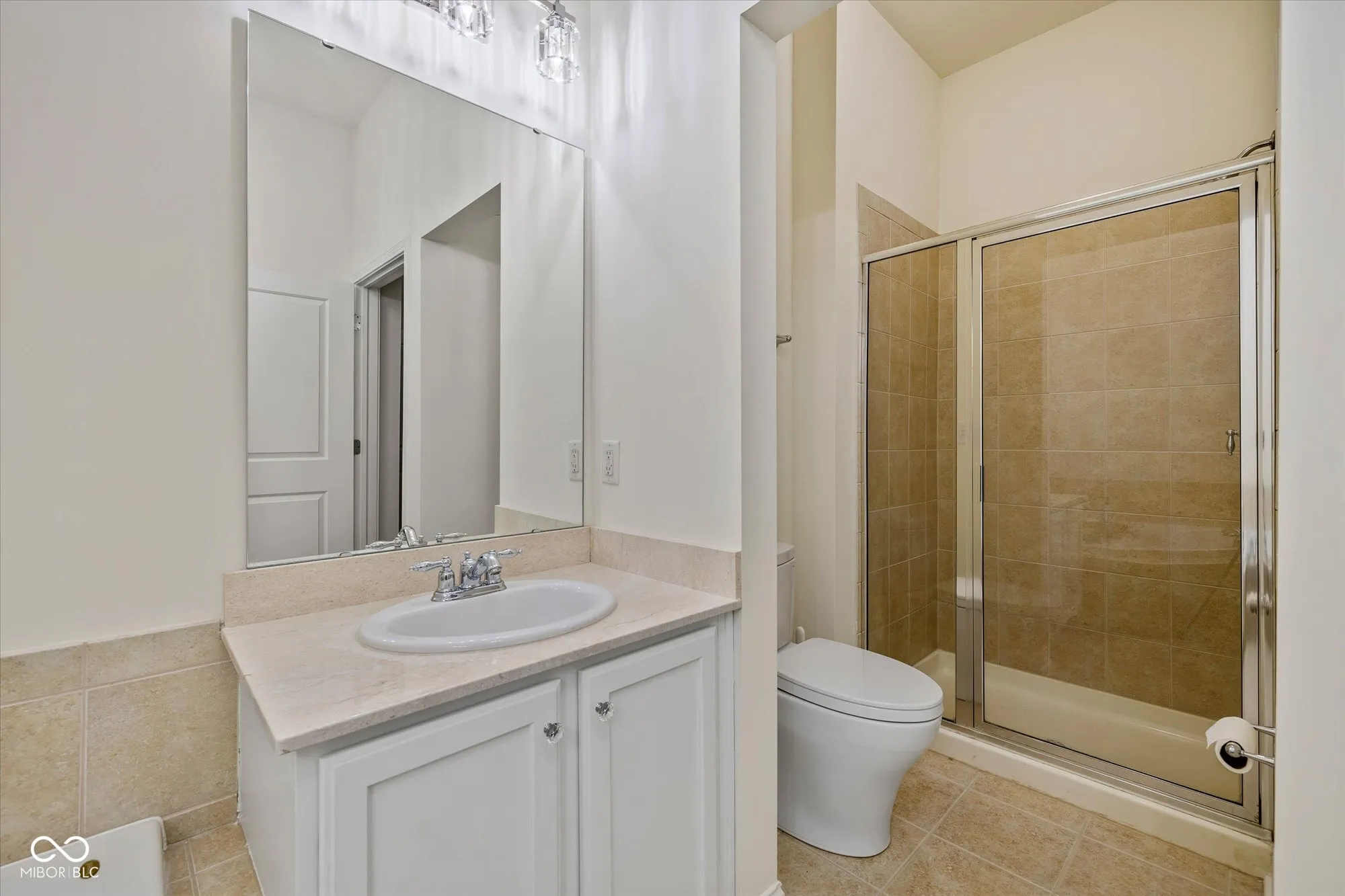 Indianapolis, Indiana 46204, United States, 2 Bedrooms Bedrooms, ,2 BathroomsBathrooms,Residential,Active,84228