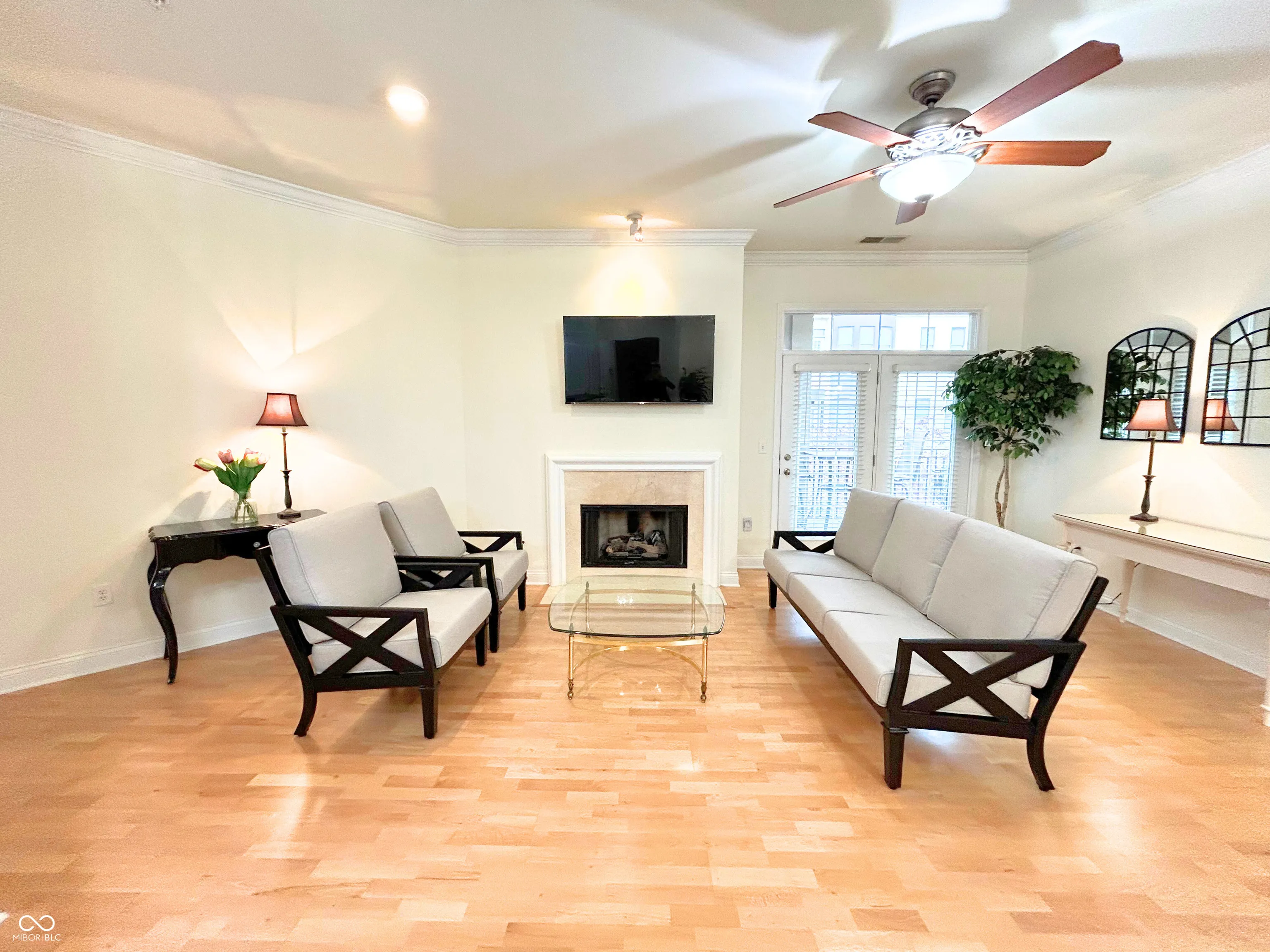 Indianapolis, Indiana 46204, United States, 2 Bedrooms Bedrooms, ,2 BathroomsBathrooms,Residential,Active,84228