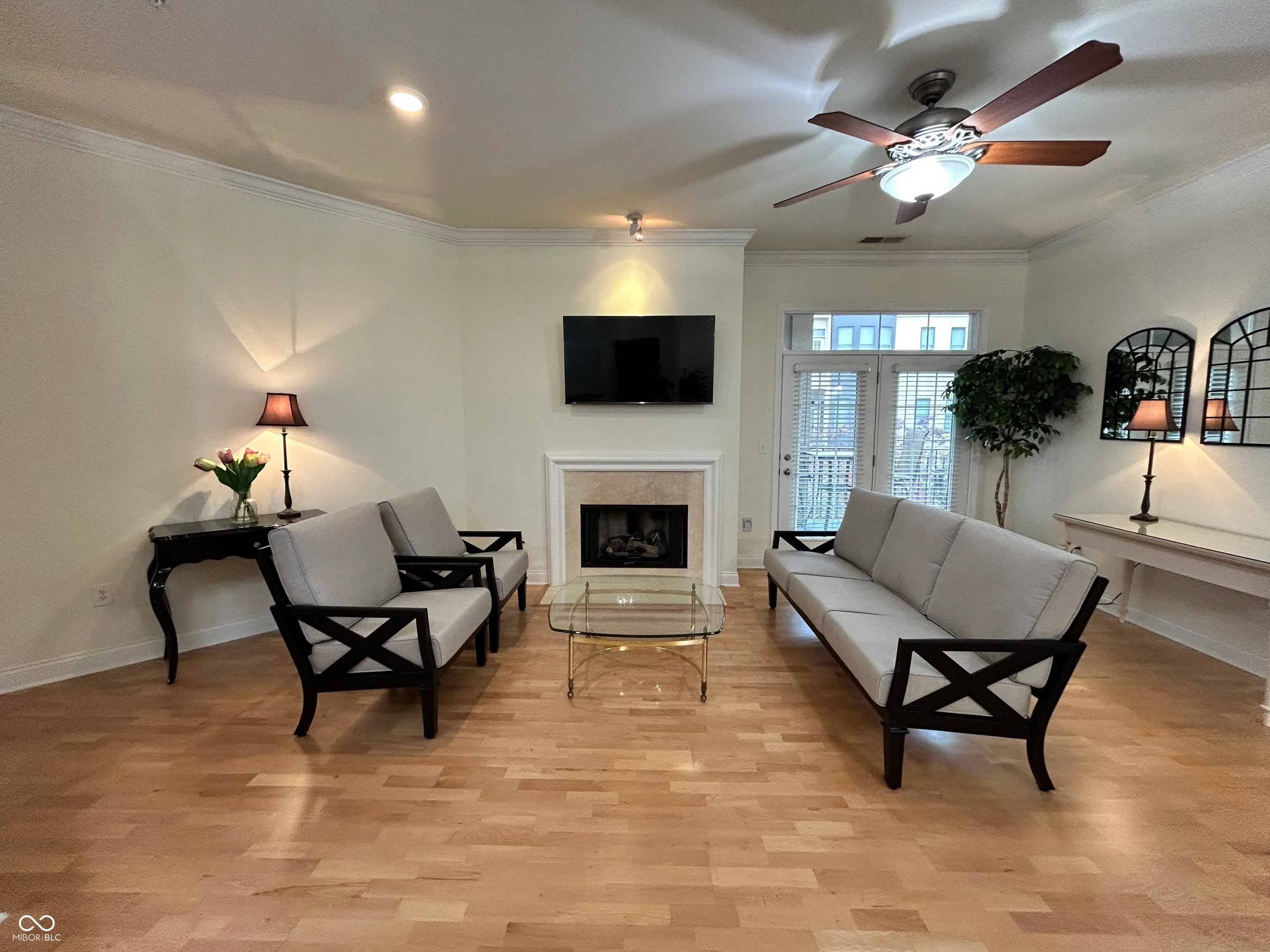 Indianapolis, Indiana 46204, United States, 2 Bedrooms Bedrooms, ,2 BathroomsBathrooms,Residential,Active,84228