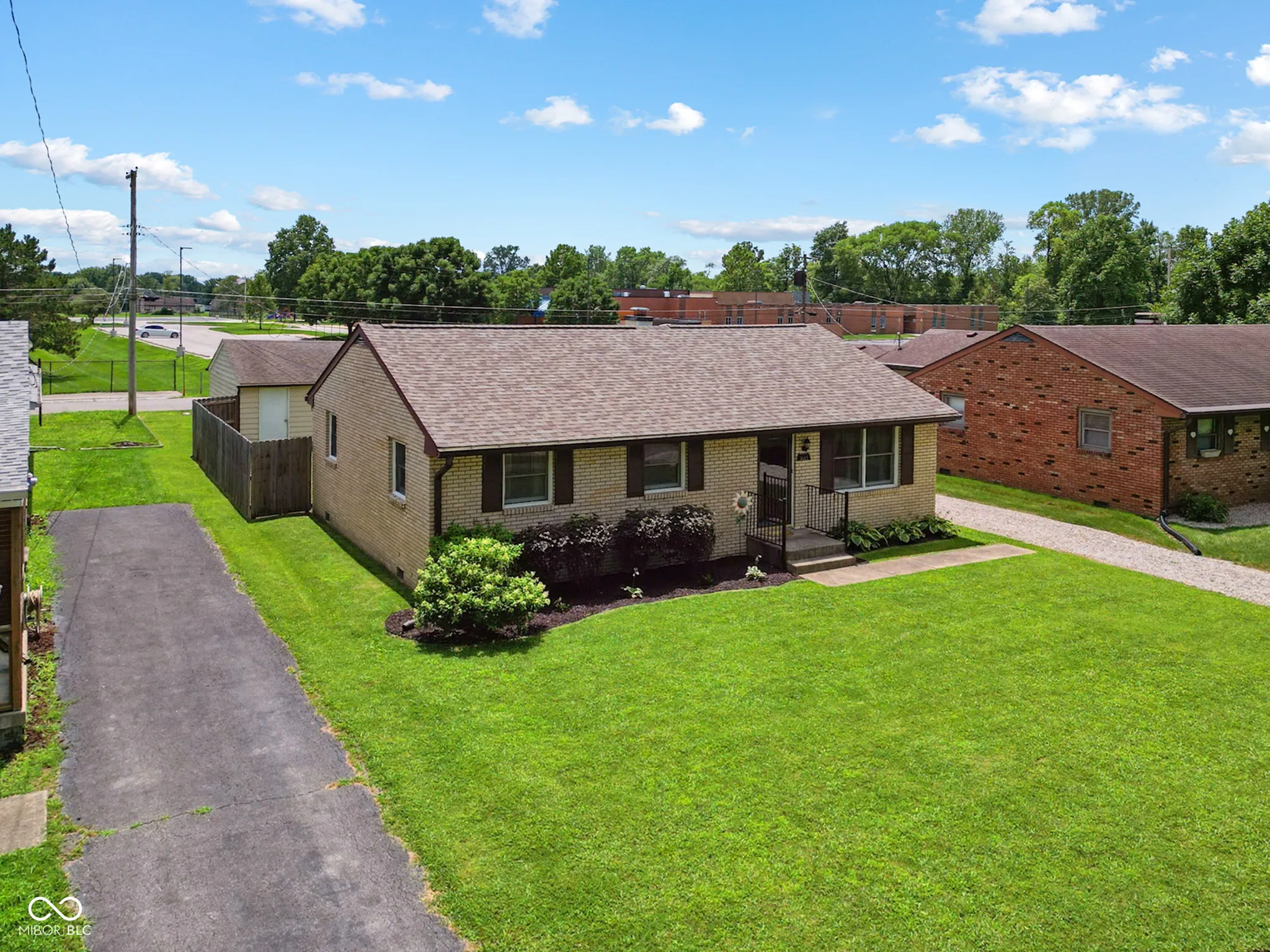 Shelbyville, Indiana 46176, United States, 3 Bedrooms Bedrooms, ,2 BathroomsBathrooms,Residential,Active,164664