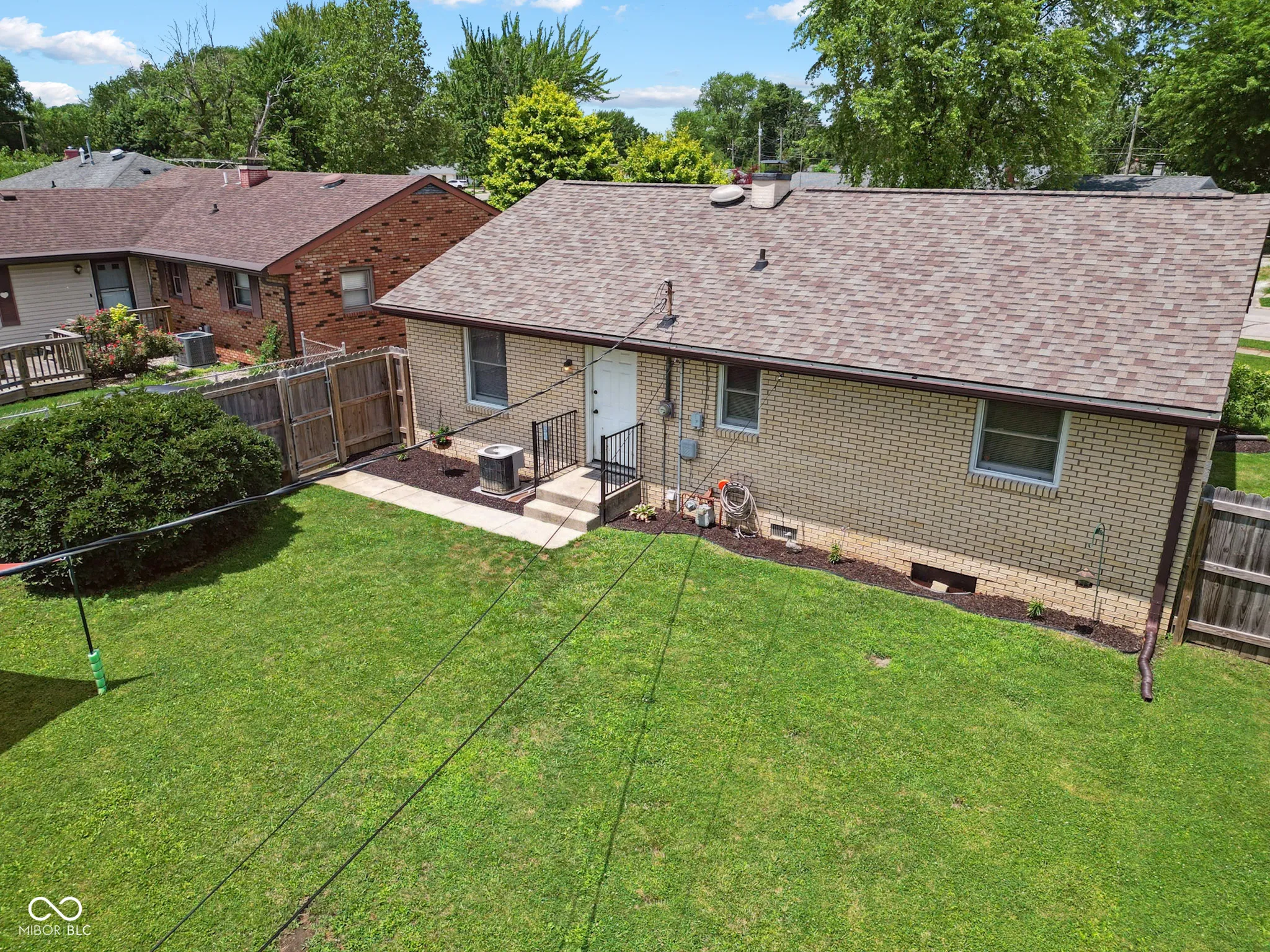 Shelbyville, Indiana 46176, United States, 3 Bedrooms Bedrooms, ,2 BathroomsBathrooms,Residential,Active,164664