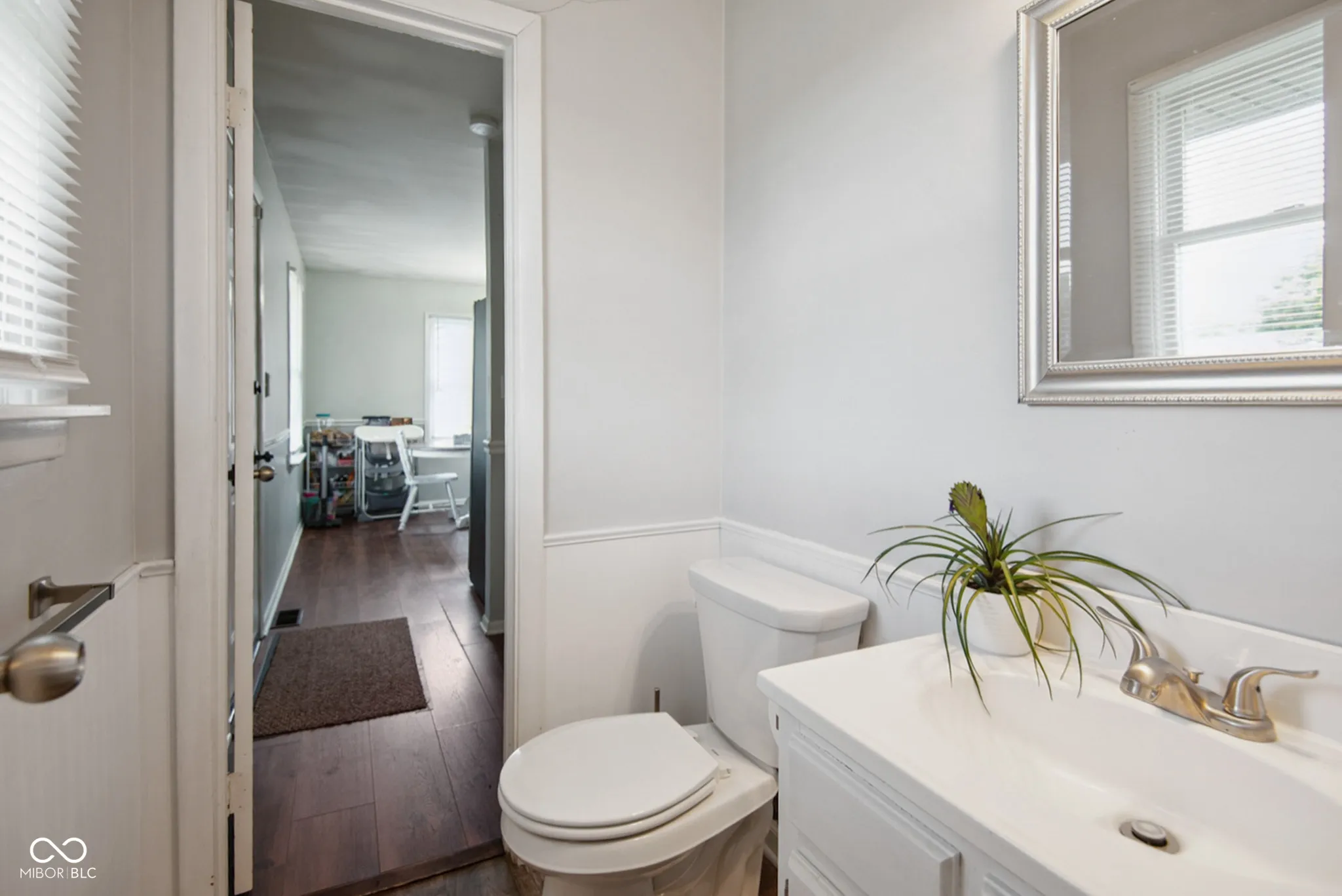 Shelbyville, Indiana 46176, United States, 3 Bedrooms Bedrooms, ,2 BathroomsBathrooms,Residential,Active,164664