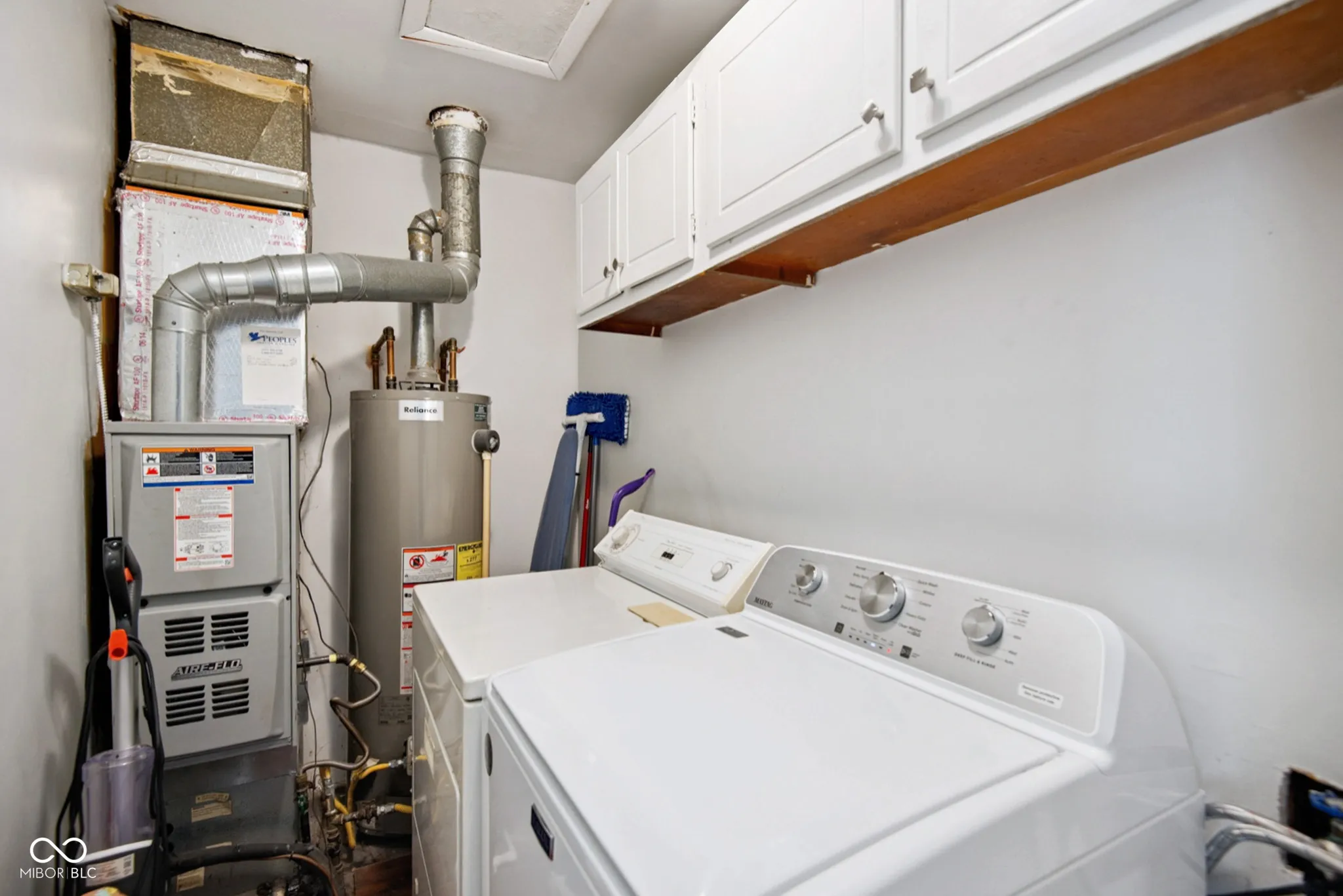 Shelbyville, Indiana 46176, United States, 3 Bedrooms Bedrooms, ,2 BathroomsBathrooms,Residential,Active,164664