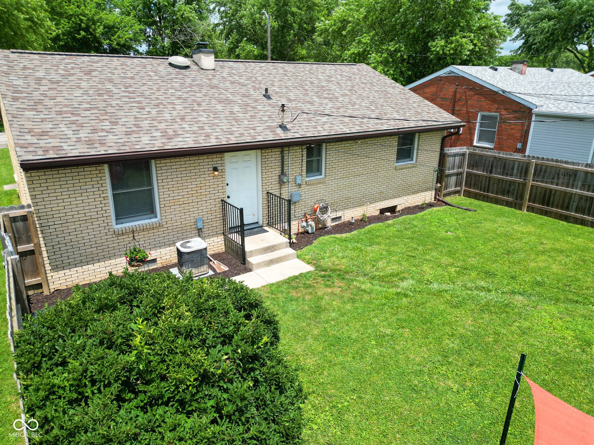 Shelbyville, Indiana 46176, United States, 3 Bedrooms Bedrooms, ,2 BathroomsBathrooms,Residential,Active,164664