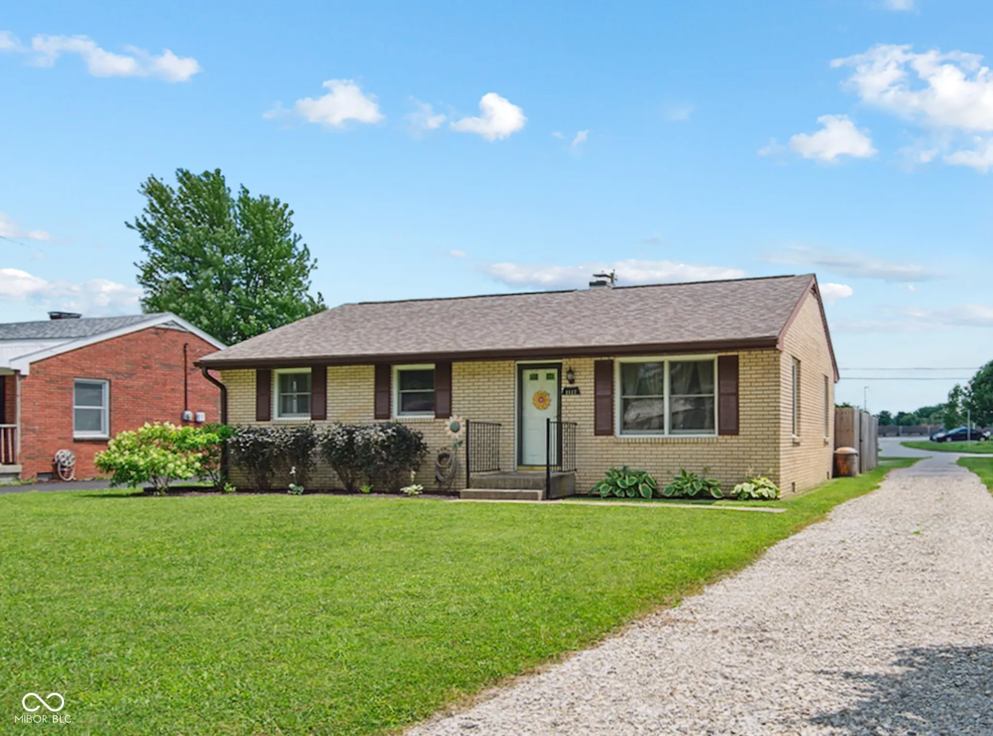 Shelbyville, Indiana 46176, United States, 3 Bedrooms Bedrooms, ,2 BathroomsBathrooms,Residential,Active,164664